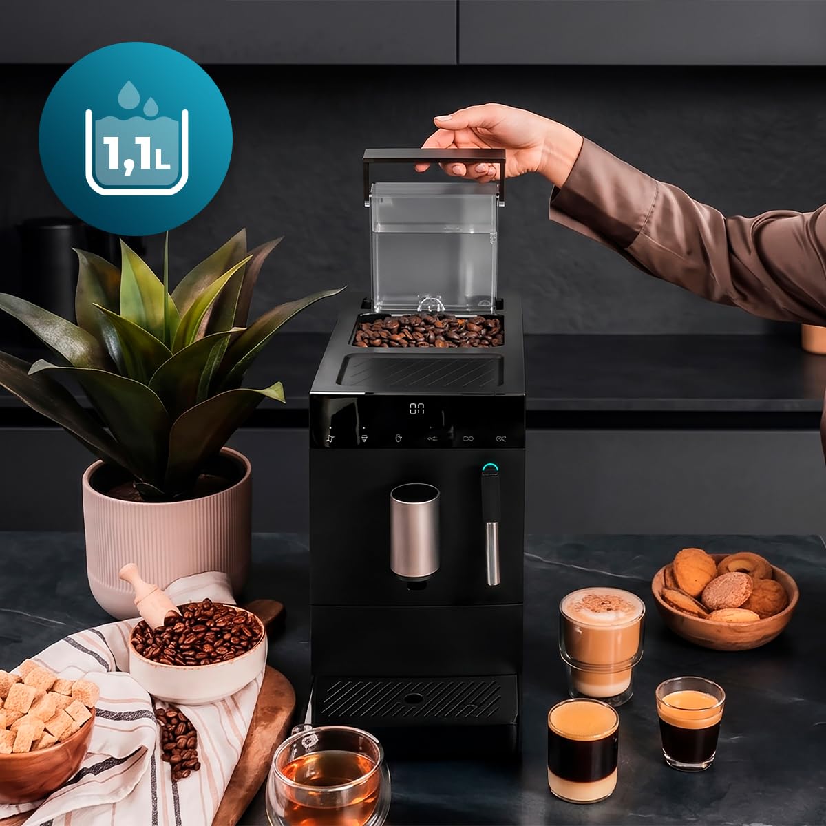 Cecotec Macchina da Caffè Superautomatica Compatta con Montalatte Cremmaet Compact Elite. 1350W, 19bar, Sistema Thermoblock, Contenitore Caffè in Grani 120 g con Macinacaffè e Serbatoio 1,1L