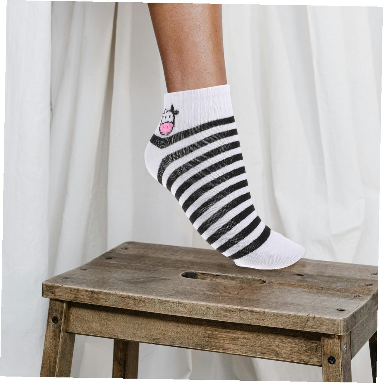 Calcetines de Vaca de Dibujos Animados 5 Pares Algodón Negro Blanco | Fiesta Verano, Corte bajo Cómodo, para Niñas y Teens, Estilo Fashion Adorable