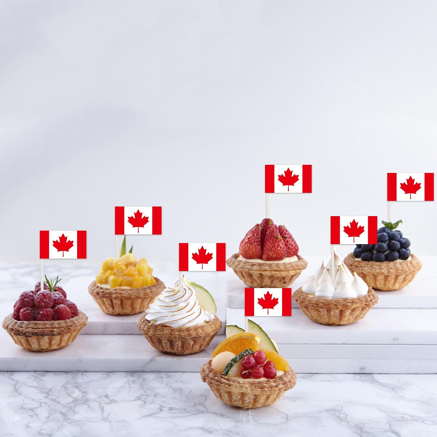 500 Pcs Canada Flag Stickers Roll, Canadian Patriotic Party Decorations Vinyl Decals, Canada Day Self-Adhesive Waterproof Label Party Supplies Envelop Seals, Scrap-Booking Stickers