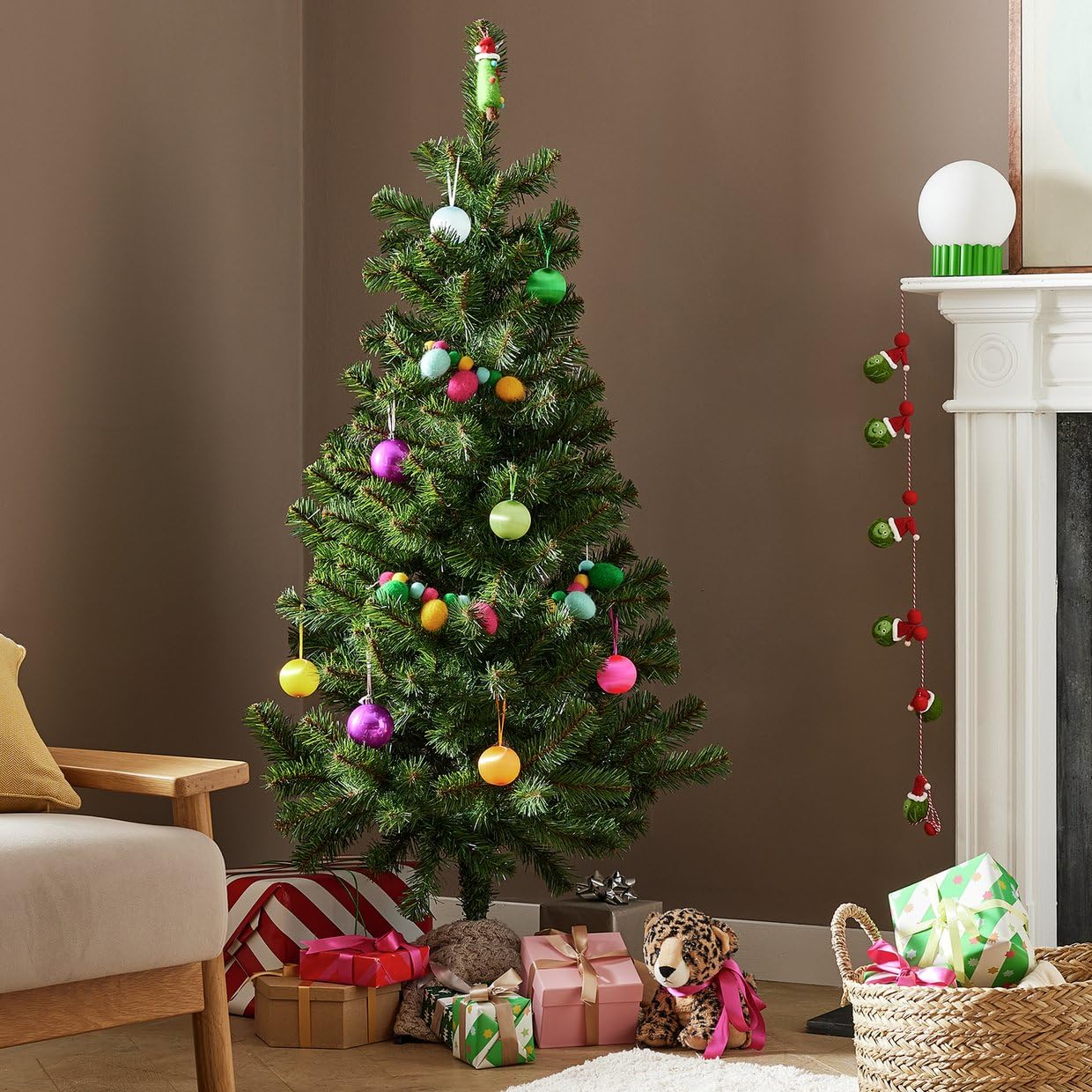 6ft Pre lit Natural Look European Fir Christmas Tree