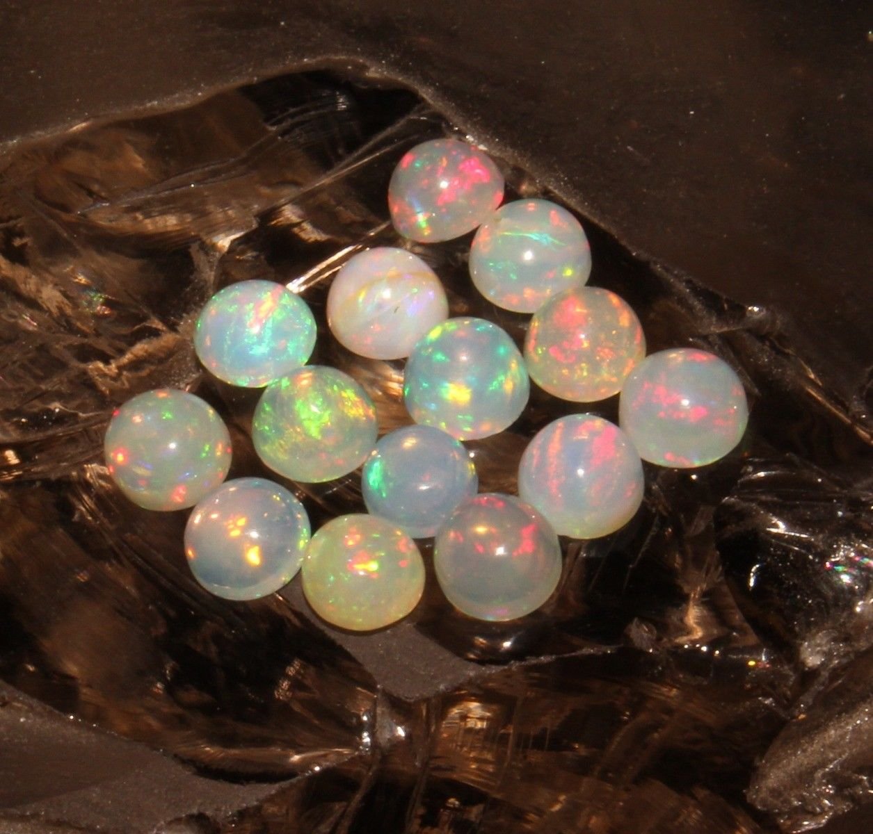 Opal de feu d'Éthiopie naturelle cabochon rond 8mm LKBEADS pour création joaillerie