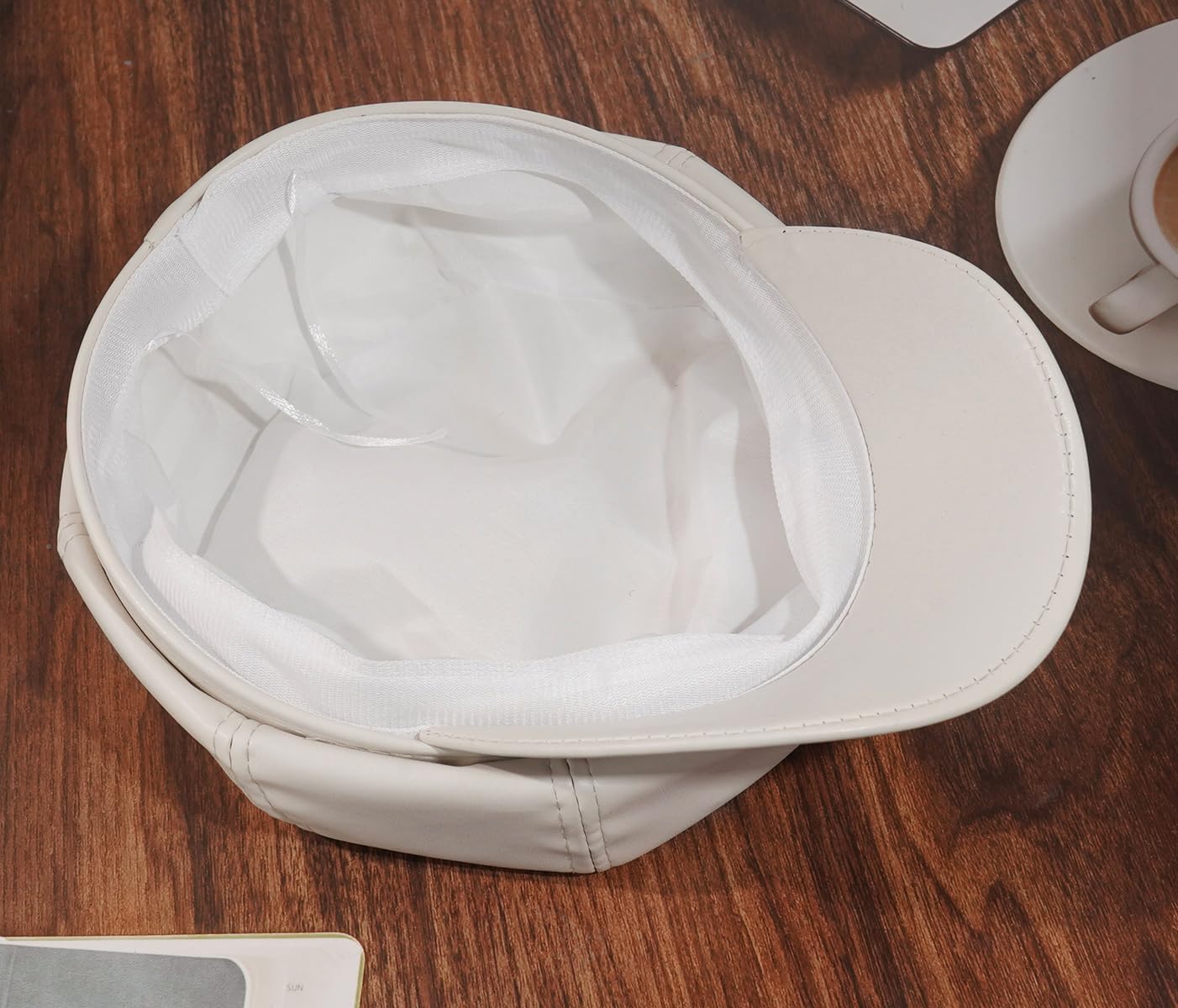 Leather Newsboy Cap for Women Vintage 8 Panel Baker Hat Gatsby Beret Style Hat for Casual Dressy Outfits
