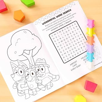 Bluey: Family Games: Coloring & Activity with Stackable Markers