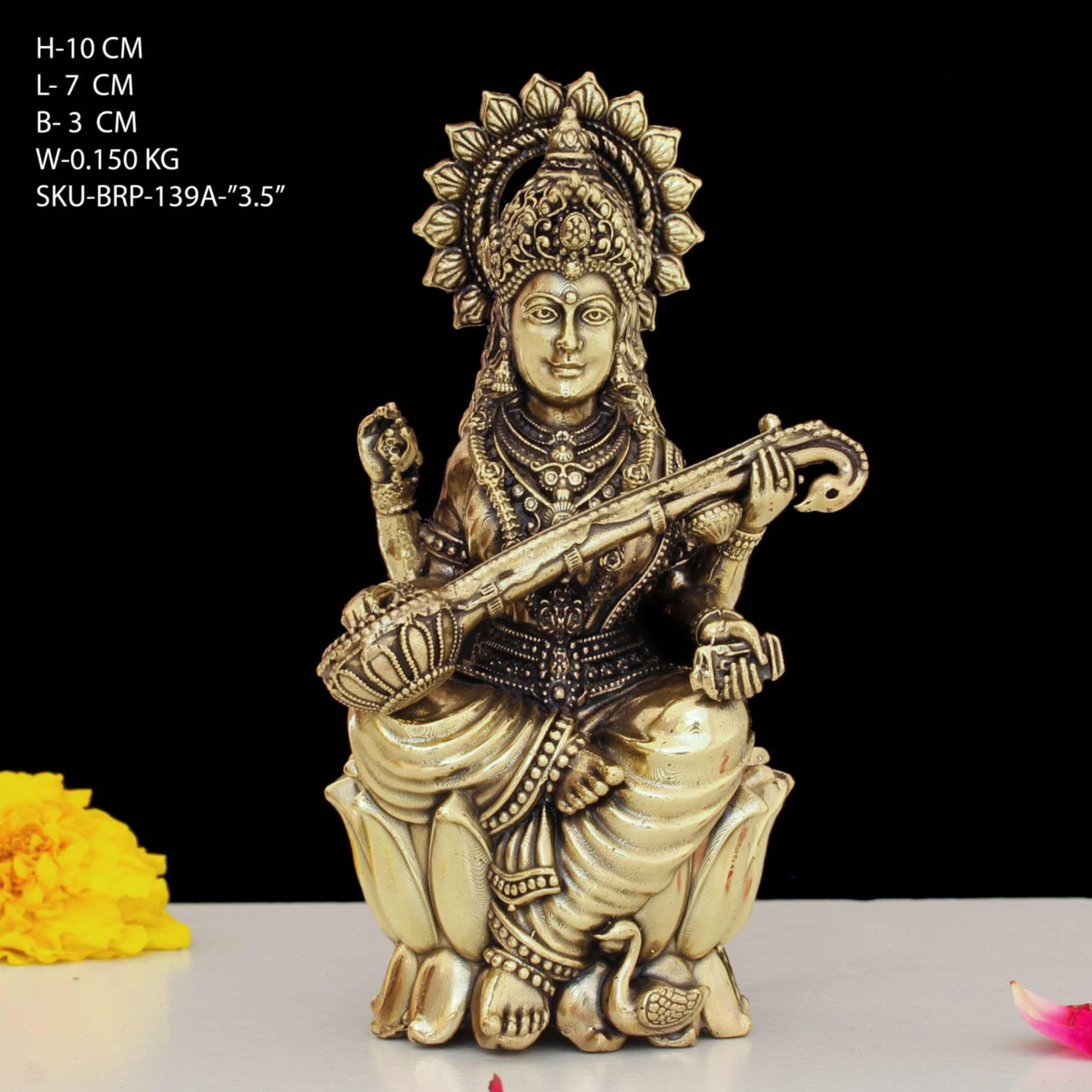 INDICAST Statua artigianale in ottone della dea Saraswati, per il tempio domestico, statuetta Maa Saraswati, idolo Murti, simbolo di apprendimento e creatività, 8,9 cm, peso 150 g
