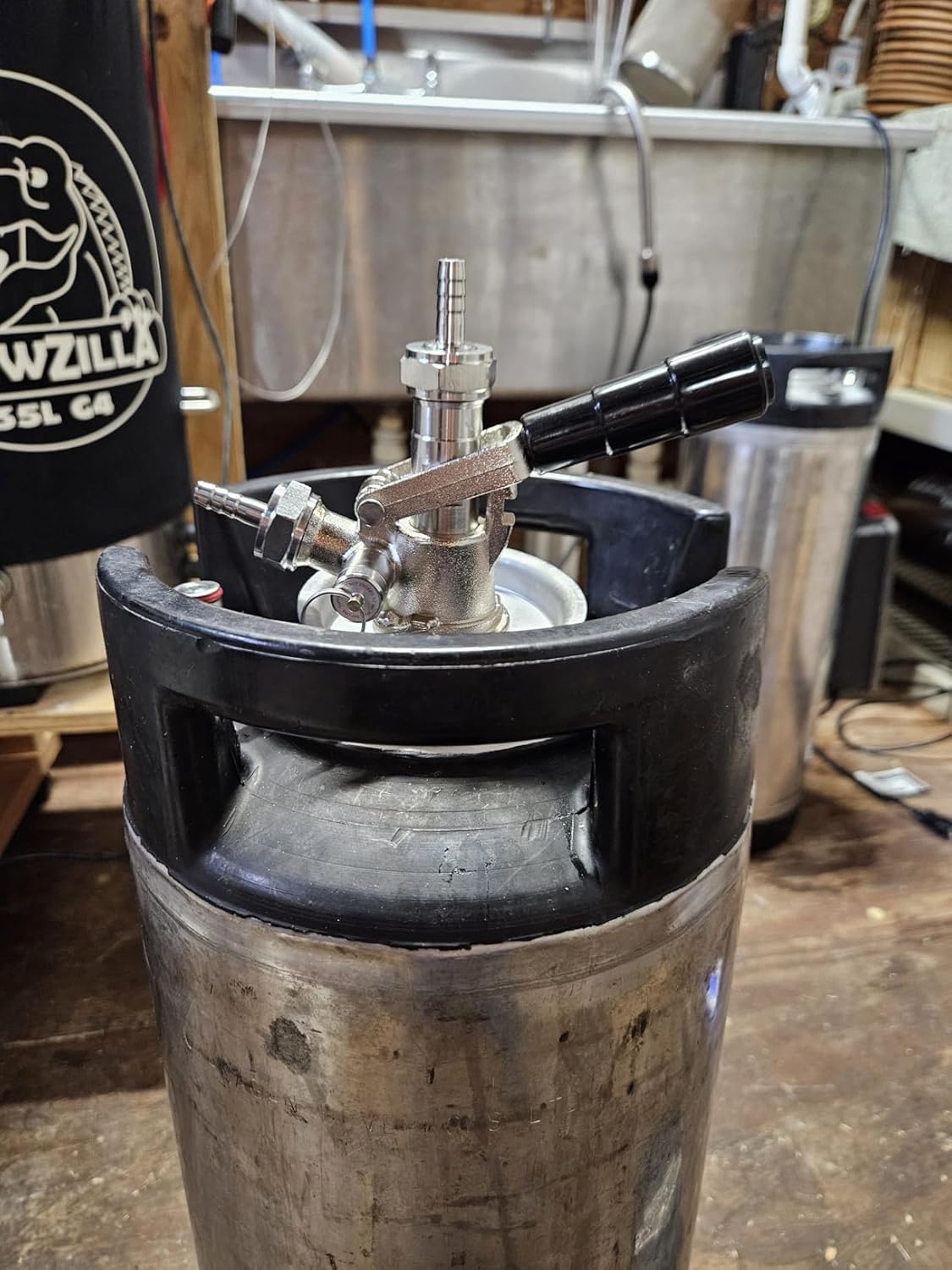 Roastove Keg Coupler, Sankey D Tap with 304 Stainless Steel Probe, D Style, for 5/16" ID Hose, with 2 Extra G5/8" X1/4" Tailpiece and Hose clamp