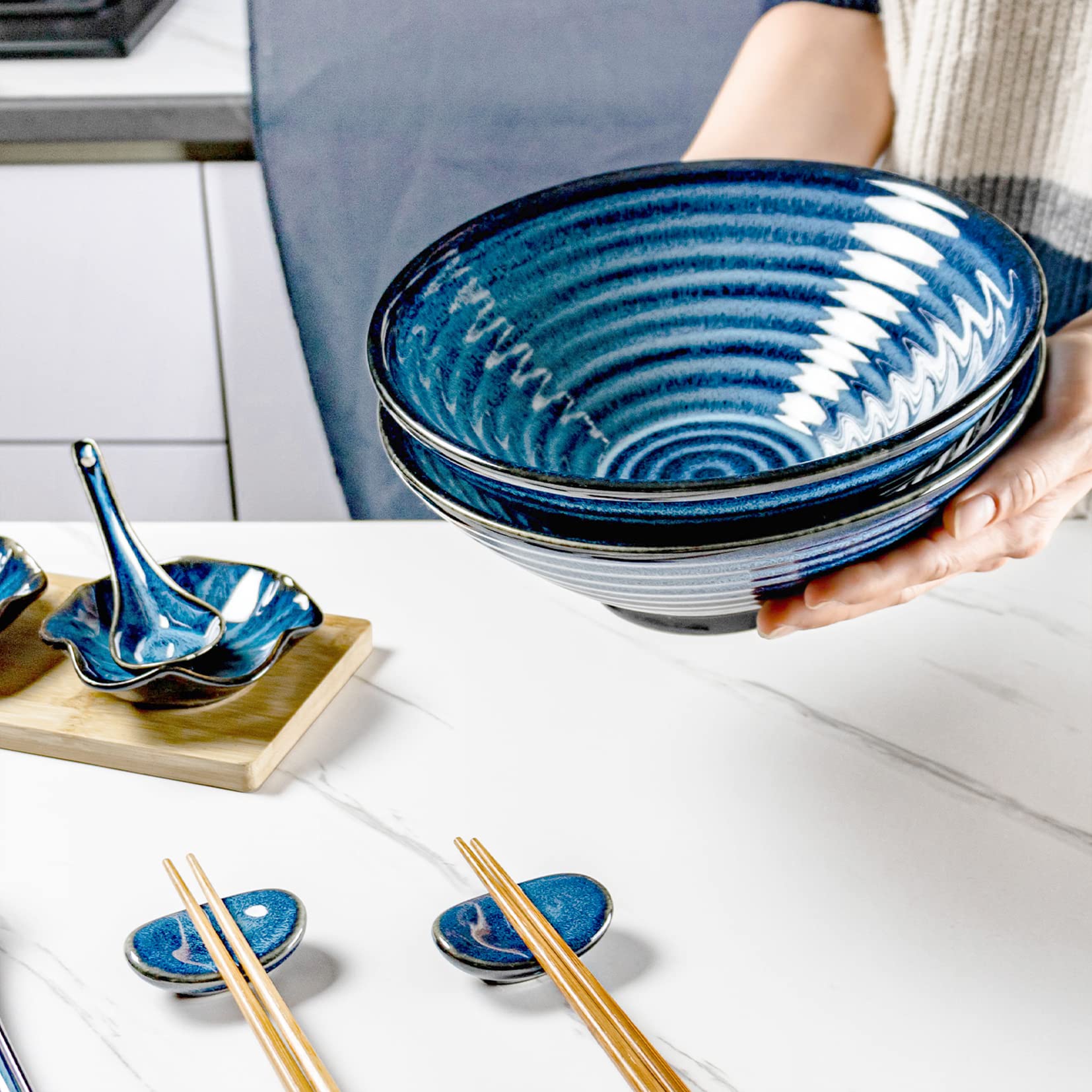 UNICASA Ramen Schüssel Set, Keramik Ramen Bowl Set mit 2X Schüssel, Essstäbchen, Keramiklöffel, Essstäbchenablage, Traditionell Japanisches Geschirr Set, Blue