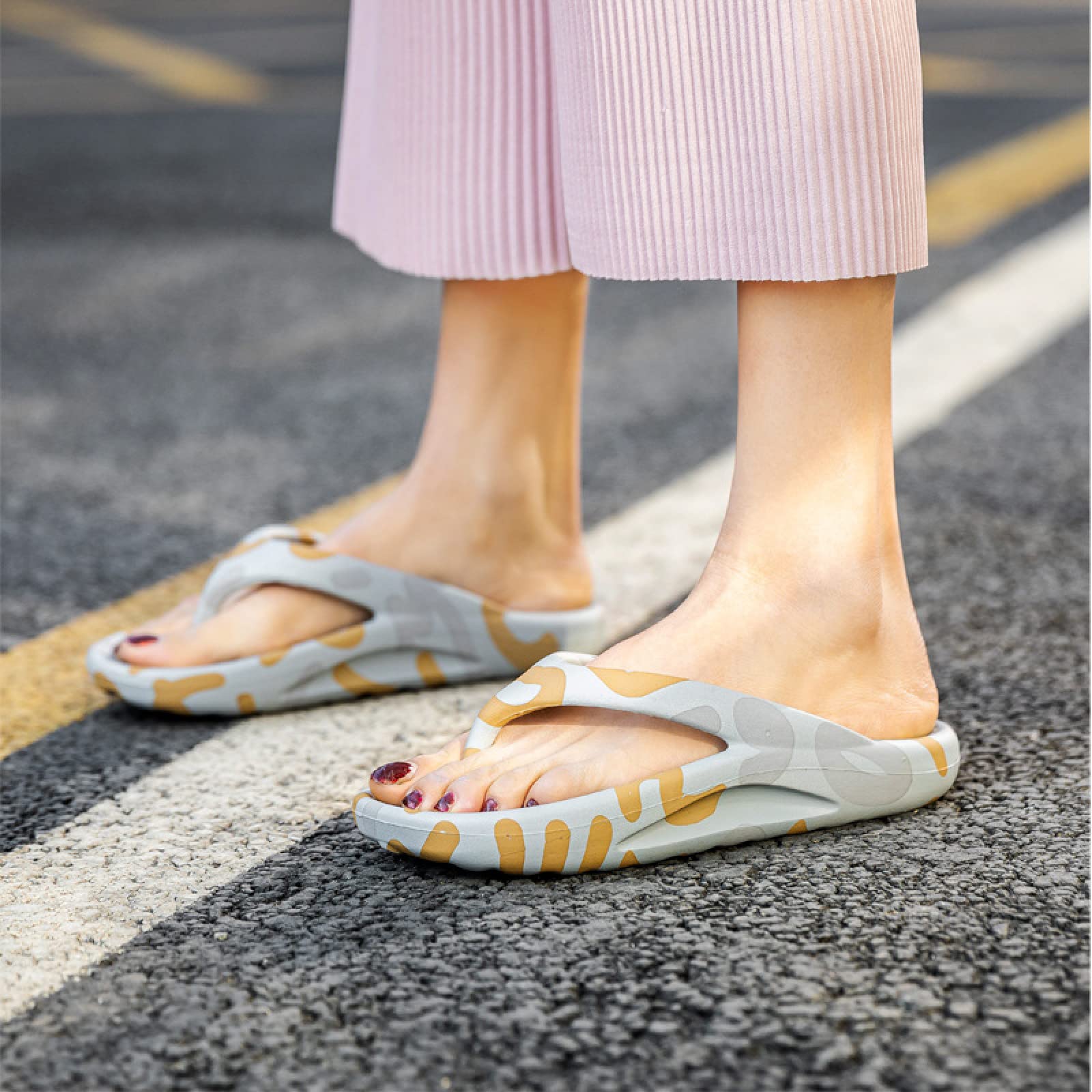 Lekkie płaskie sandały, damskie grube dno amortyzujące wstrząsy klapki modne klapki dla par plus size plażowe kapcie, 35/36