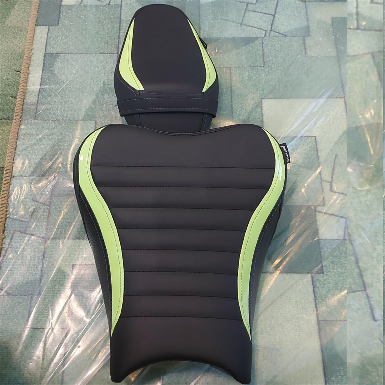 専用ページ THULE スーリー ランドクルーザー 250（ルーフレール付き