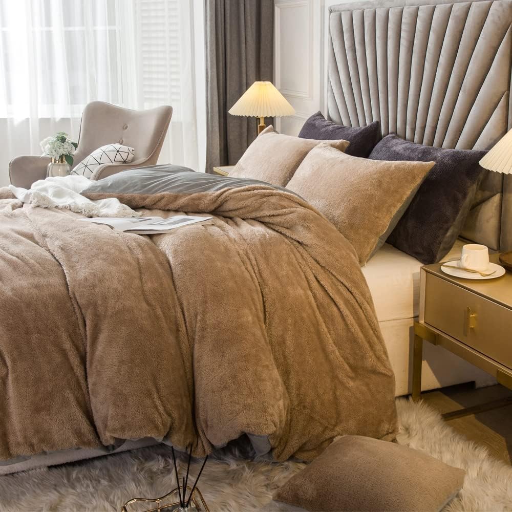 Velvet Plush Shaggy Duvet Cover Set,Luxury Ultra Soft Fluffy Duvet Cover Set,Winter Fuzzy Duvet Cover Set, (1 Faux Fur Duvet Cover +2 Faux Fur Pillow,Full/Queen,Khaki)
