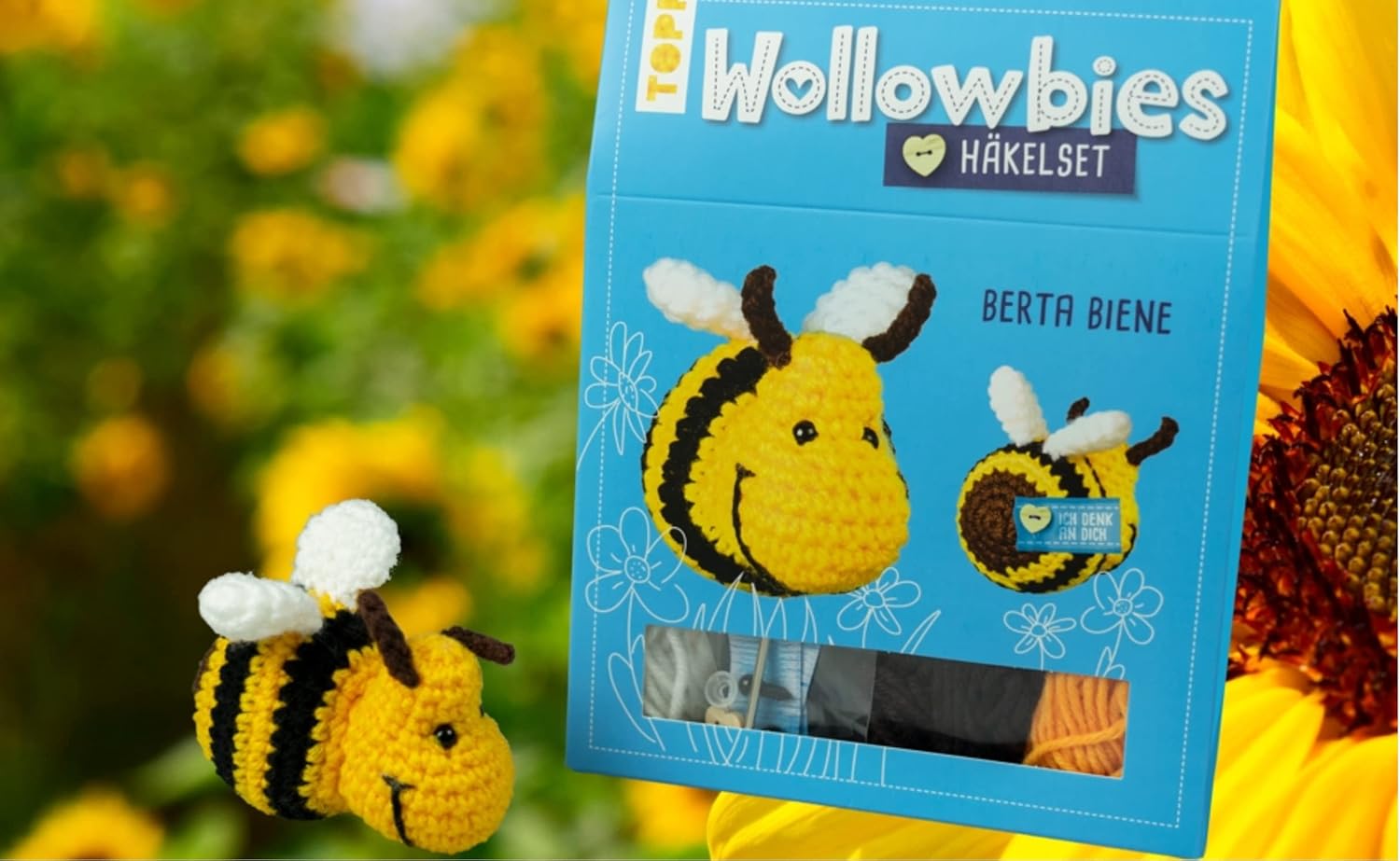 Frech Wollowbies Häkelset Biene: Anleitung und Material für eine Biene Zum Selber-Häkeln. Mit Holzknopf und Stofflabels Zum Individualisieren. Fertiges Modell ca. 7 cm