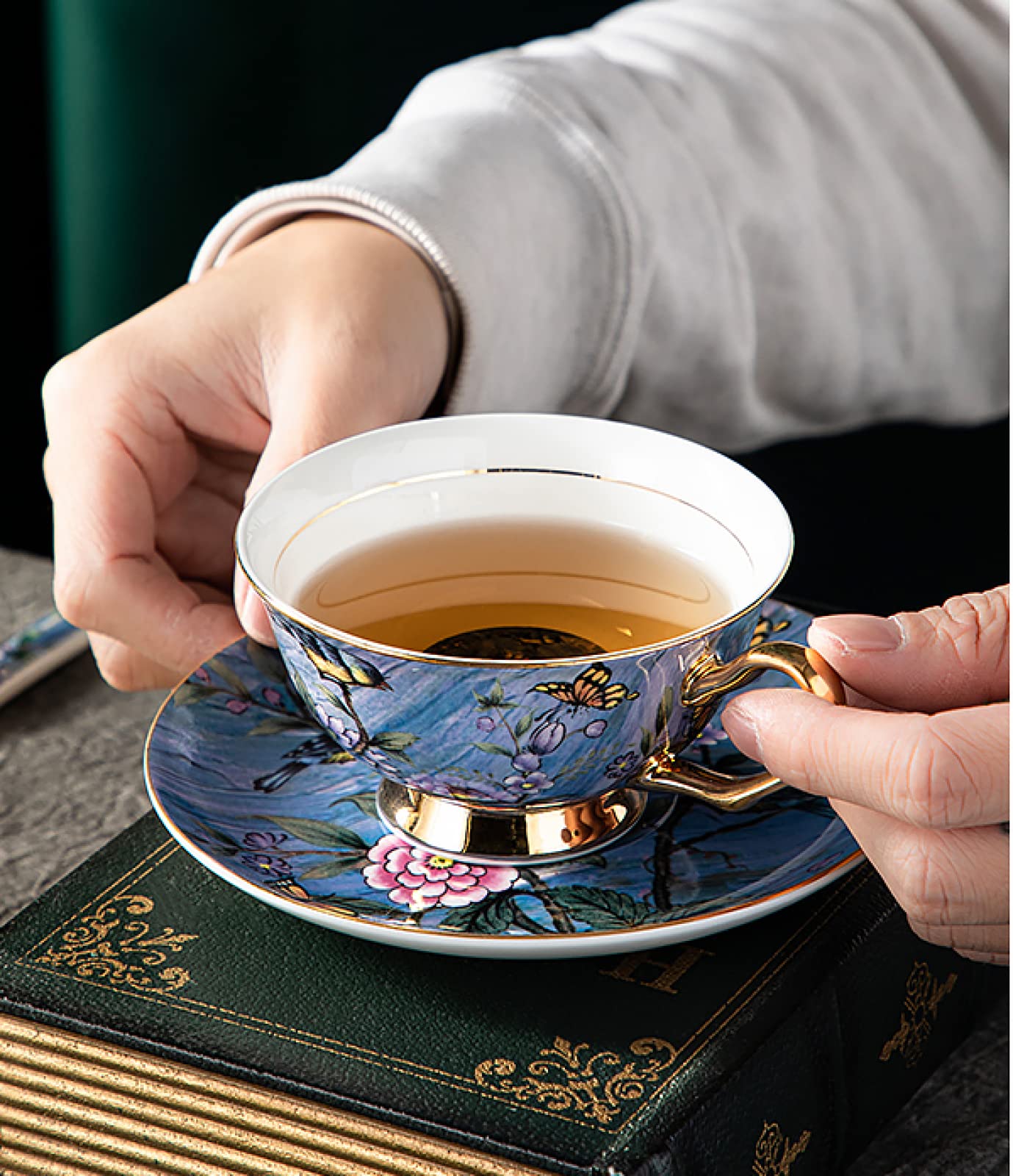Juego de taza de té y platillo de café de cerámica Juego de taza de café y platillo de cerámica con pájaros y flores azules plato de taza de jugo