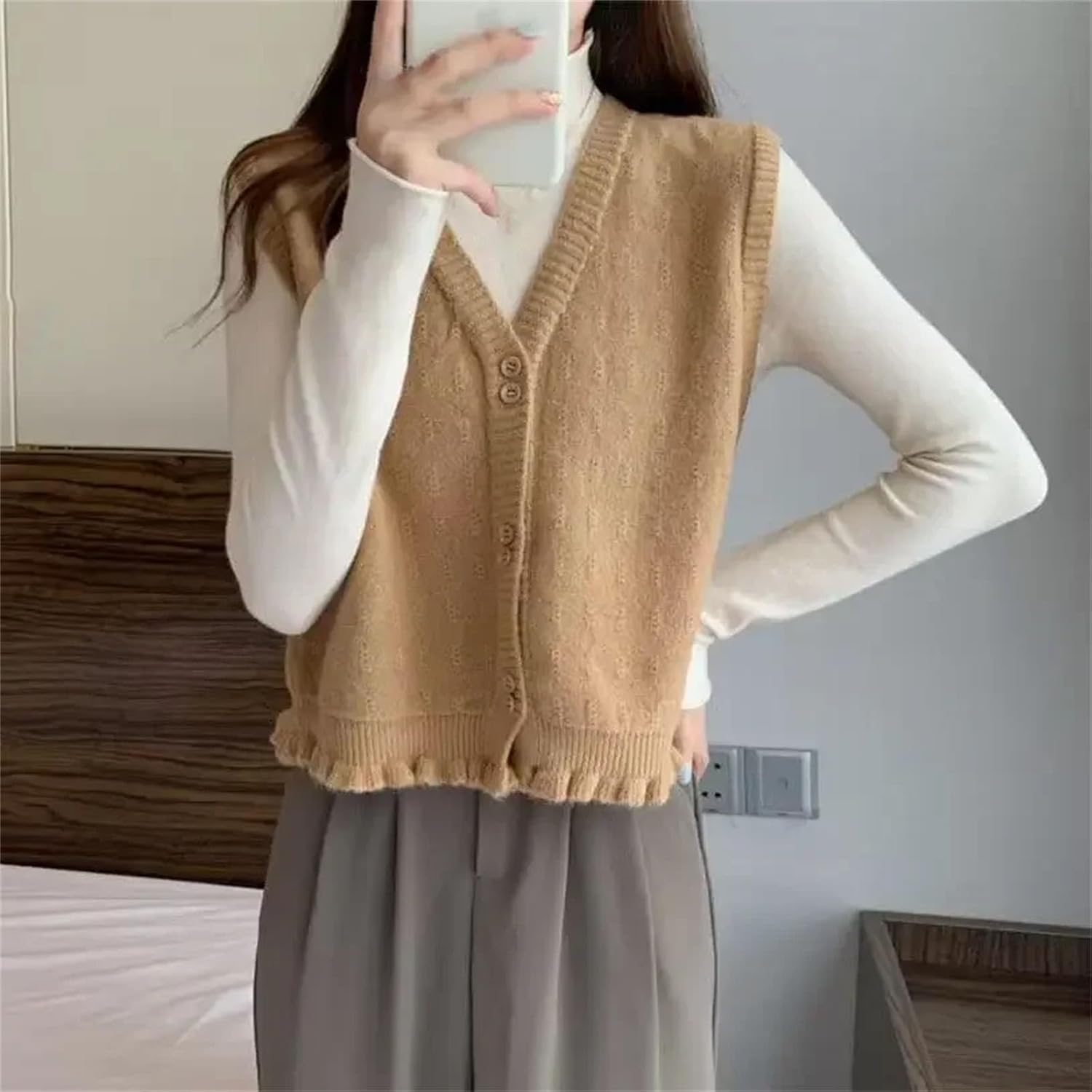 Button V-neck Cropped Green Women's Sweater Cropped Patterned Vest Knit Top