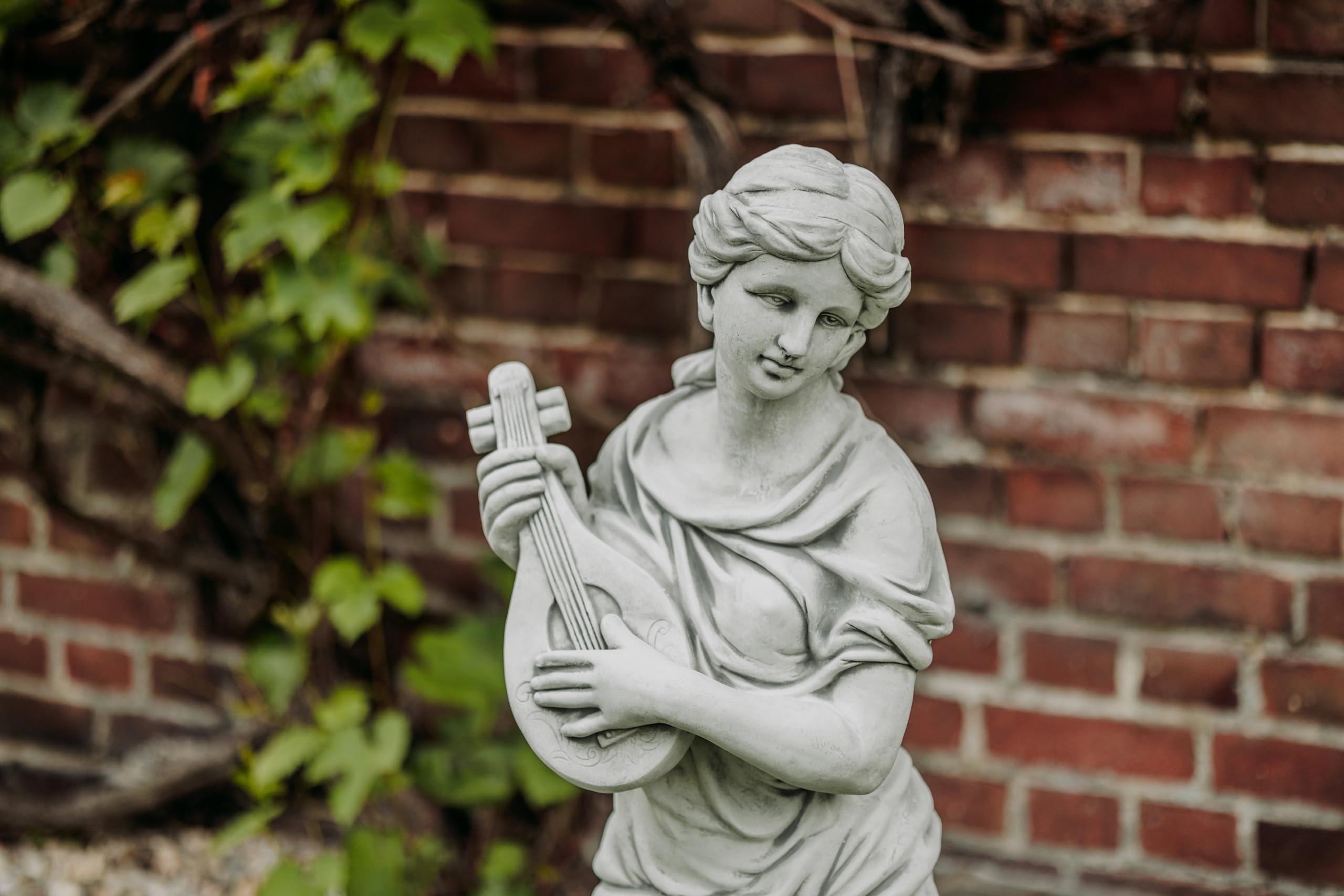 gartendekoparadies.de Statue der Euterpe mit Mandoline, Steinfigur, H. 117 cm, 98 kg, Grau, frostsicher aus Steinguss für Außenbereich