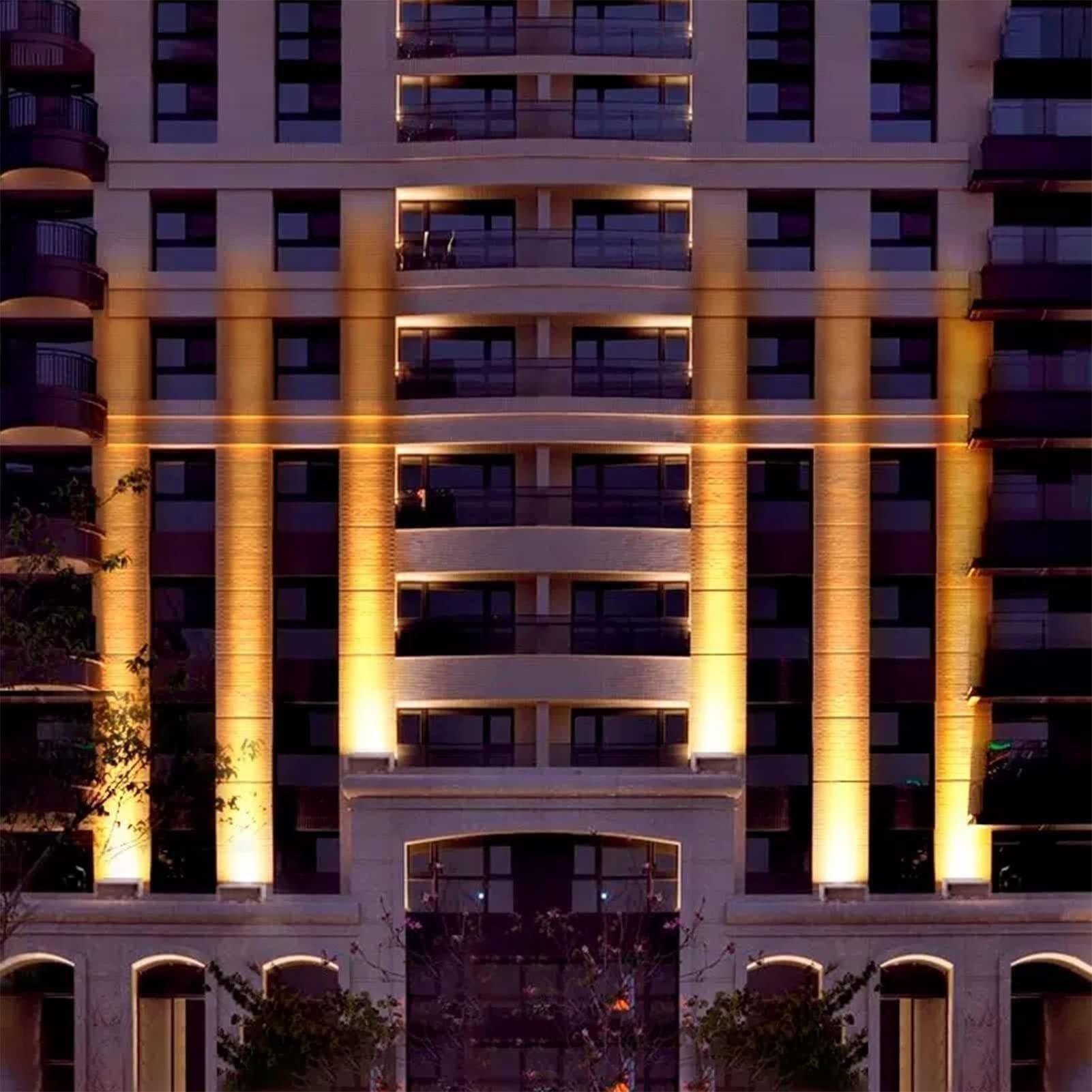 Focos Para Exteriores - Foco LED De Largo Alcance, Iluminación Para Árboles COB De 110-230 V CA, Luces De Paisaje Impermeables IP65, Uces Del Césped Del Patio De La Villa Con Jardín(White Light)