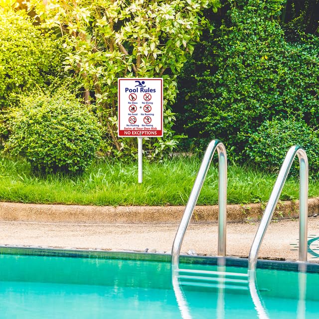 Cartelli Regole Piscina, "No Diving No Glass", "No Food No Pushing No Running No Peeing in Pool Swim at Your Own Risk" Cartello da Giardino con Pali, 17,5×22 cm, Cartelli da Giardino