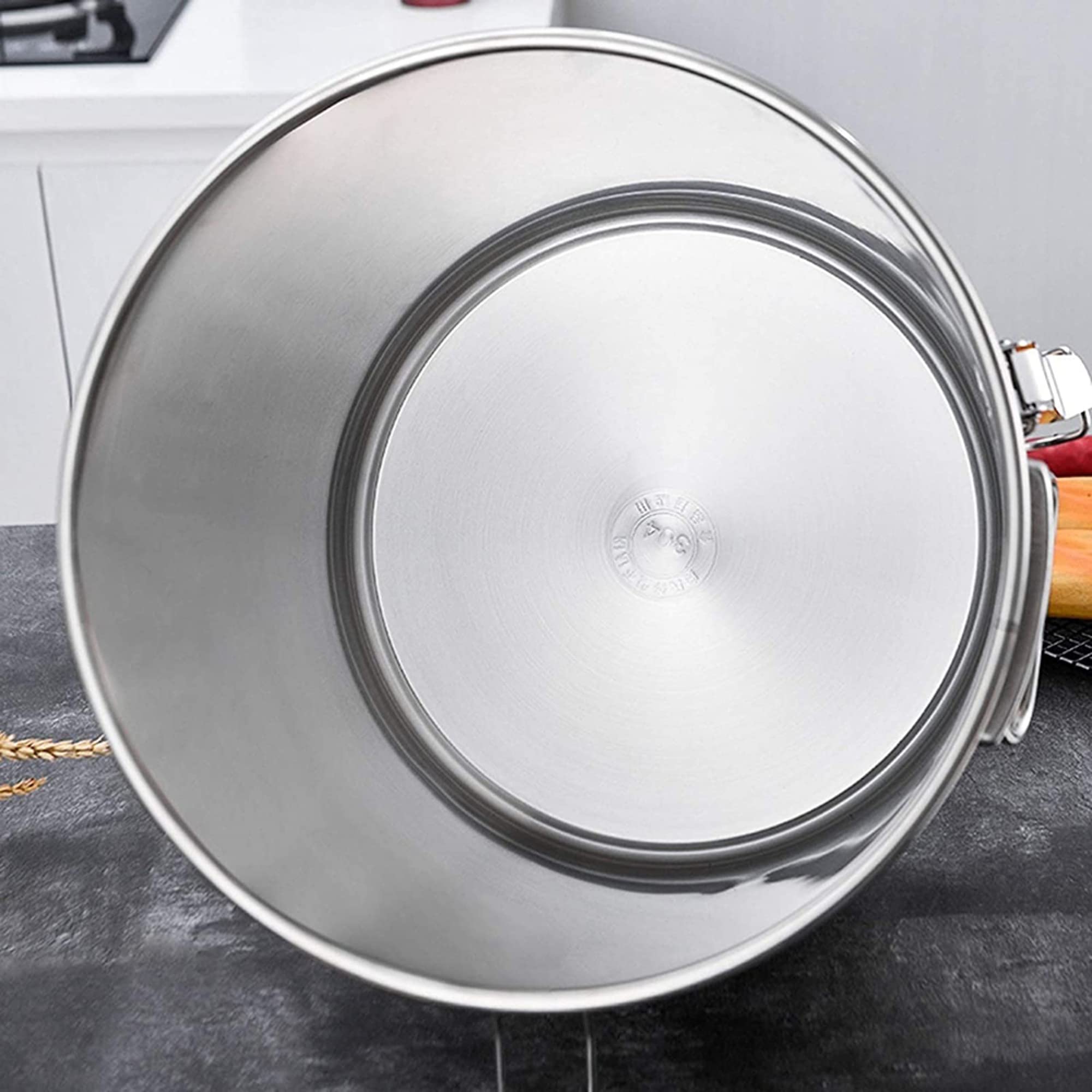 Générique Boîte hermétique en Acier Inoxydable pour Conserver Les Aliments – Boîte Polyvalente de 105 L pour Sucre, Farine, thé, Biscuits, épices et Aliments pour Animaux – Design Robuste et épais