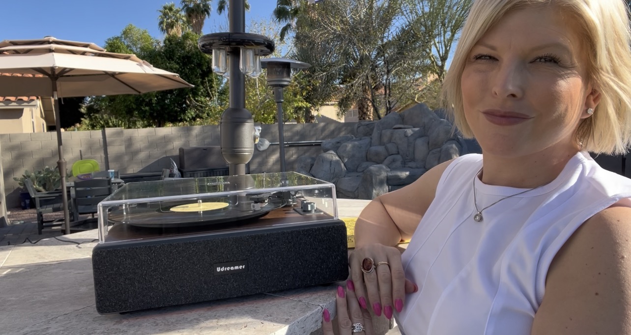 Why buy this record player? Review and Demo