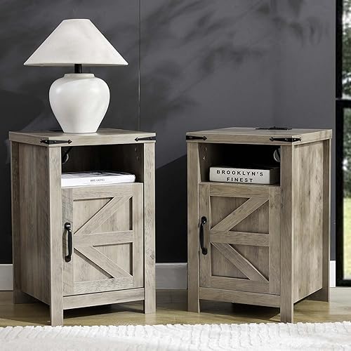 Miniatura 8 de Juego de 2 mesitas de noche de granja color gris, mesa auxiliar rústica con puerta de granero y estante, mesita de noche con estación de carga para