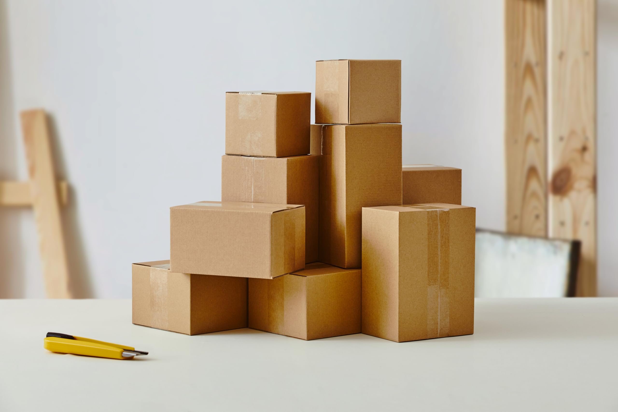 Paquete de 25 cajas de envío pequeñas de 9 x 6 x 4 pulgadas, cajas de cartón kraft para pequeñas empresas, fácil montaje para correo, mudanza, embalaje y almacenamiento