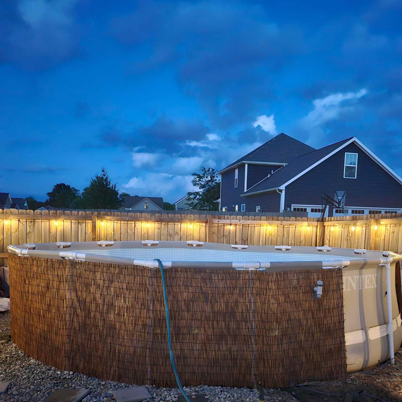Arelles in Canniccio,Recinzione Giardino Esterno Rinforzato,Rotoli di Recinzione di bambù Naturale,Decorazione Murale Moderna Facile da Installare,Protezione Solare per Giardino Privacy(H140xL500cm/4