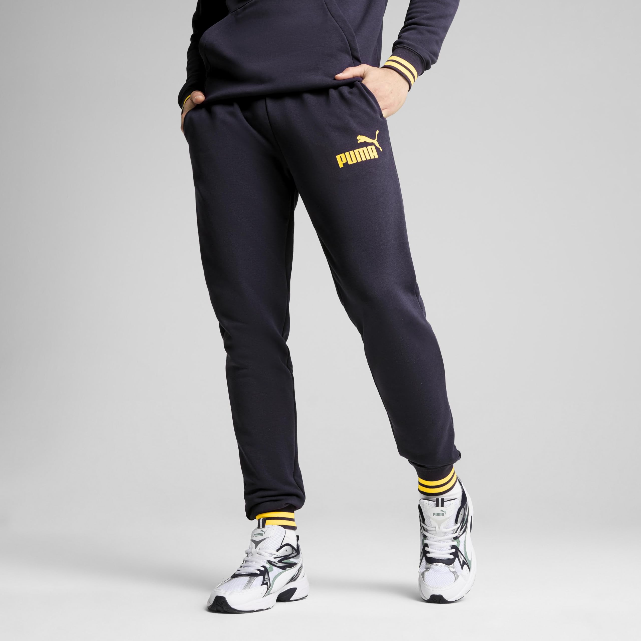 Puma - Puma United Sweatpants TR Cl, Pantaloni Lavorati a Maglia Uomo