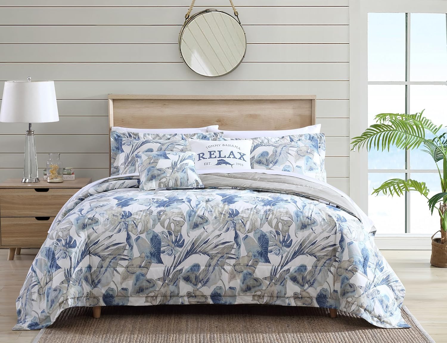 Tommy Bahama - King Comforter Set, Soft Woven Bedding with Matching Pillowcases & Bonus Throw Pillows, Medium Weight for Year Round Comfort, 5 Piece Bed Set (Raw Coast Blue)
