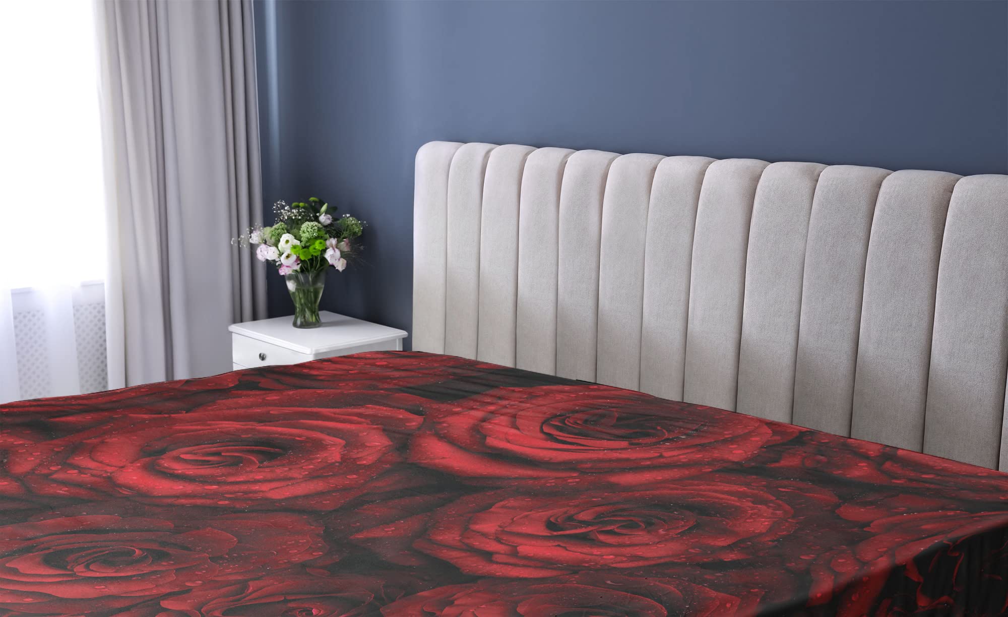 Ambesonne Romance Fitted Sheet, Roses Drops of Water Blooming Bouquet of Love and Passion Image Illustration, Bed Cover with All-Round Elastic Pocket for Comfort, California King, Black Red