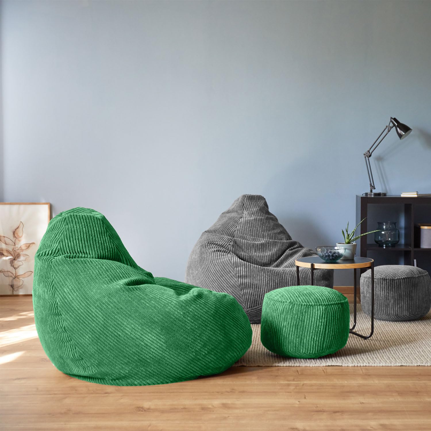 Lumaland Puf compacto para juegos de 50 l: cómodo taburete, práctica mesa y elegante reposapiés para interiores | Ø 25 x 45 cm [verde oscuro]