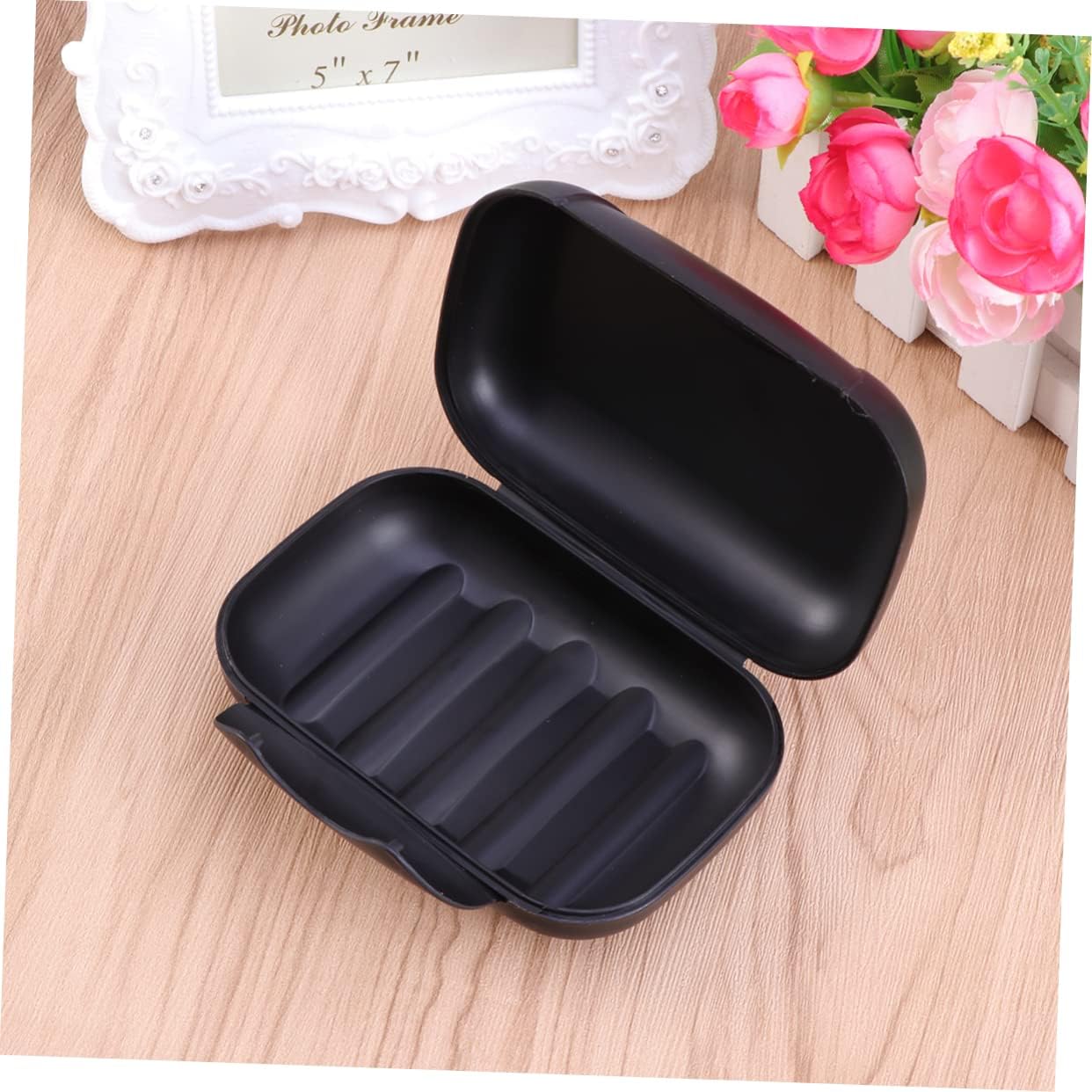 Portable Large Soap Dish Box with Lock Leak Bar Soap Container for Travel Hiking Camping Made of PP Plastic Lightweight and Compact Black