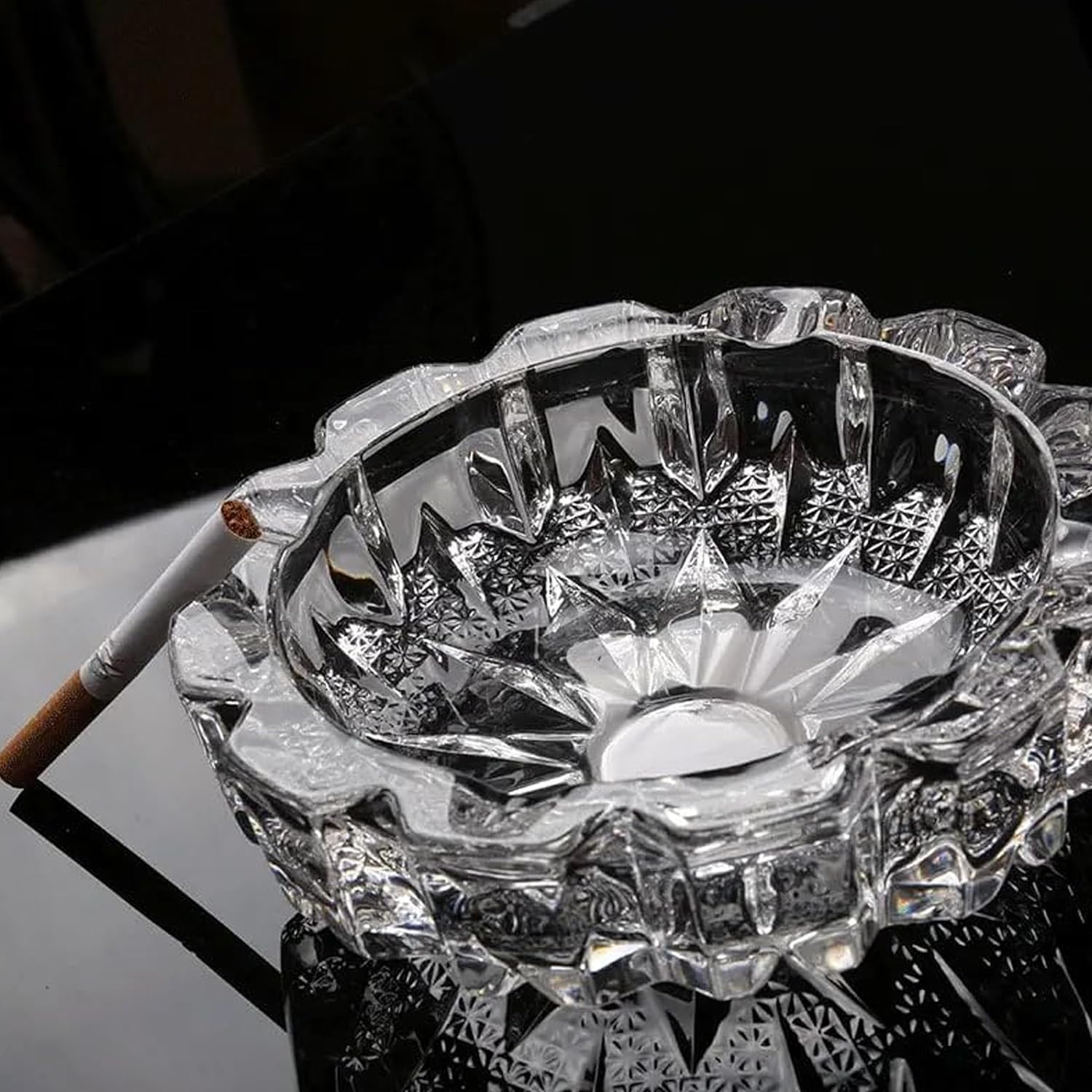 Vintage Glass Round Shaped Ashtray for Cigarette Cigar Kitchen Portable Gift for Dry Fruit Tray Men"s Ash Holder for Table Home Office Bar Smoke Catcher Clear Glass Modern $1-picture-13