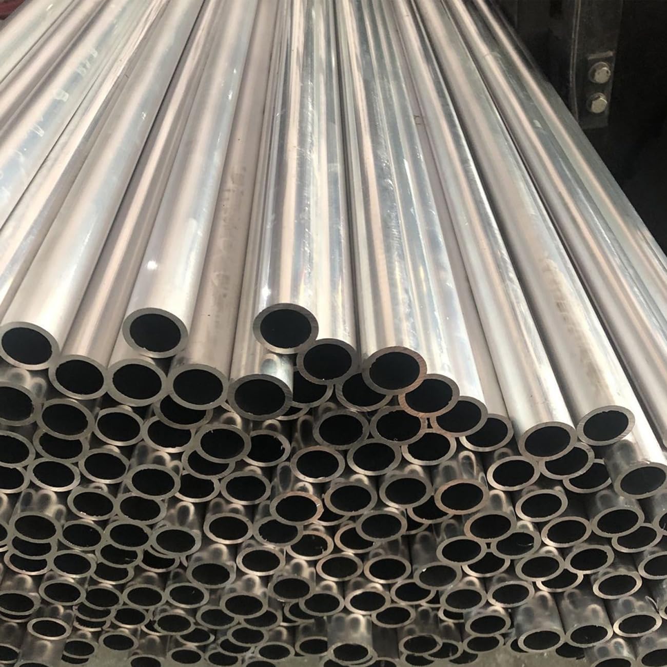 6063 Aluminum Tubes and Pipes In Stock | Chalco Aluminum 6063 Aluminum Tubes and Pipes In Stock | Chalco Aluminum