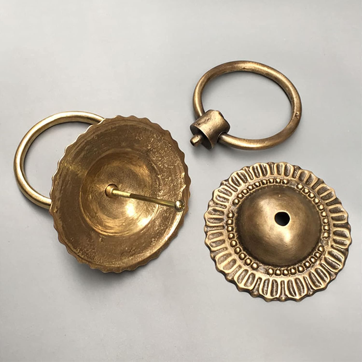 Antique Flower-Shaped Door Knocker Bronze Thickened Door Handle Retro Villa Old House Front Door Decoration Accessories (Color: Brass) (Bronze)