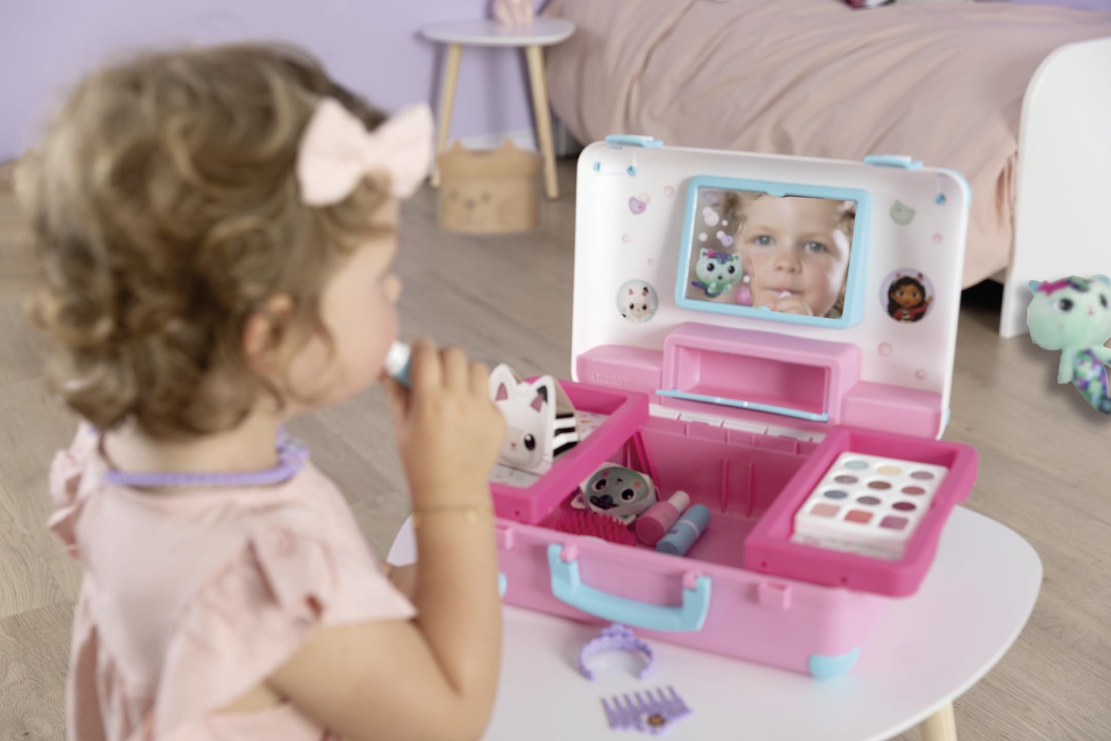 Smoby Gabby’s Dollhouse Kosmetikkoffer – Styling- & Friseurkoffer mit Spielzeug-Kosmetik (unecht) & Zubehör – für Kinder ab 3 Jahren (35,5 x 28,6 x 28,5 cm)