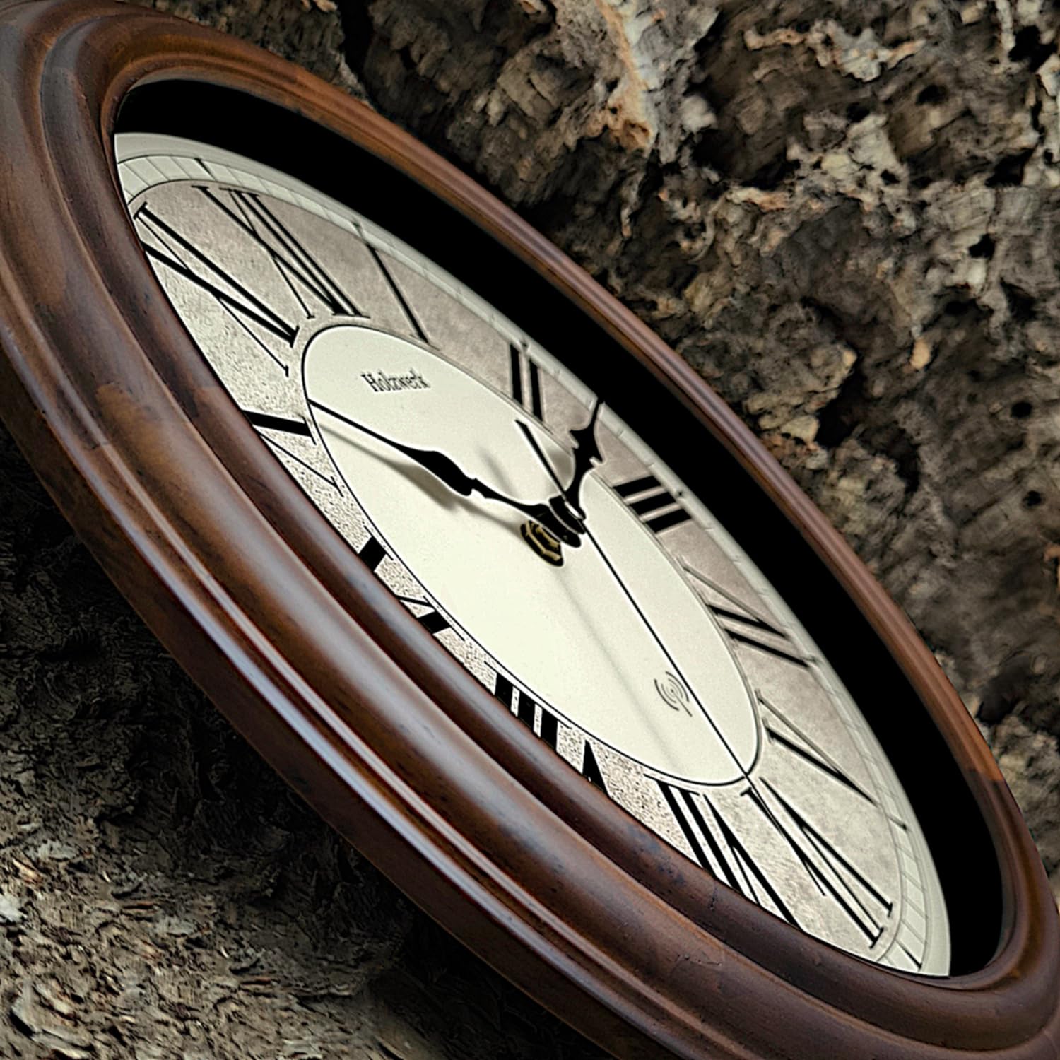 Holzwerk BEDBURG Natur Vintage Retro Holz Funk Wanduhr Holz-Uhr Funkwanduhr mit Römischen Ziffern Funkuhr nahezu lautloses Uhrwerk leise Tickgeräusche Massivholz Natur 14 Zoll 35cm Braun (Braun)