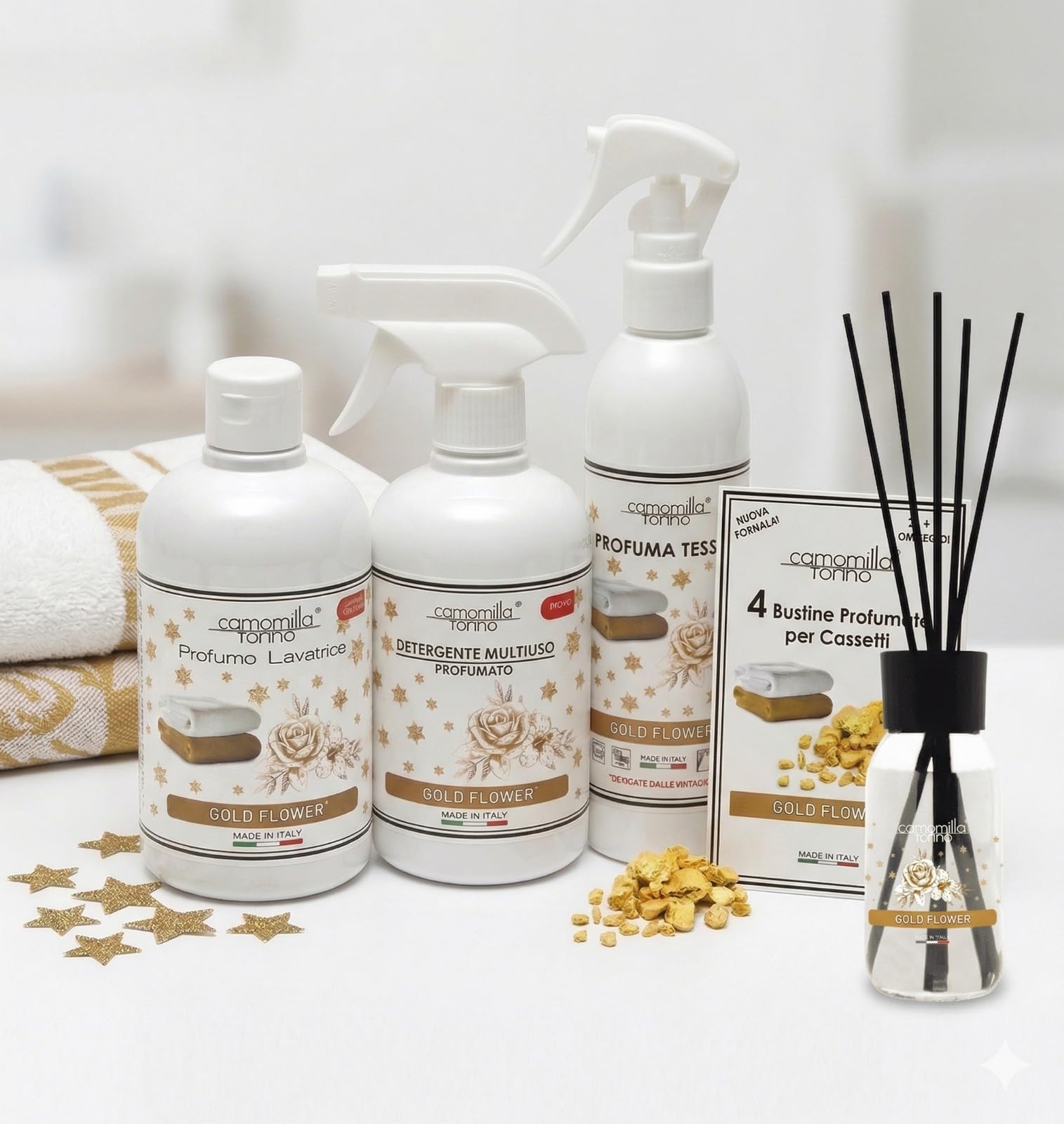 Camomilla Torino Set Gold Flower, Detergente Multiuso, Profuma Tessuti, Profumo Lavatrice, Diffusore con Bastoncini, 4 Bustine Profumate per Cassetti