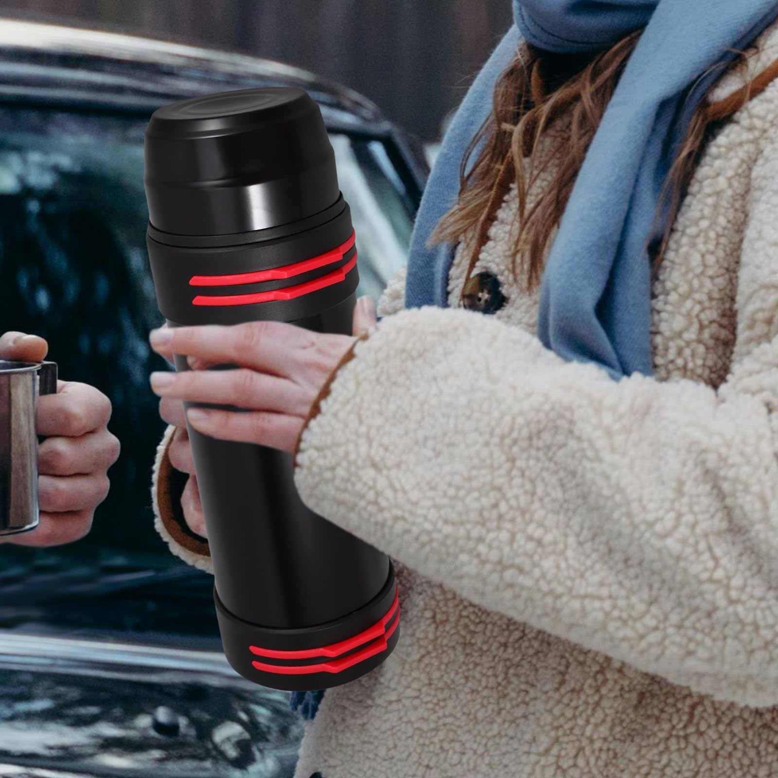 Operitacx Vakuumisolierte Edelstahl Sportflasche 2000ml Doppelwandige Isolierflasche Auslaufsicher mit Griff und Silikonring zum Reisen und Unterwegs im Auto Zufällige Farbe Zufälliger Stil