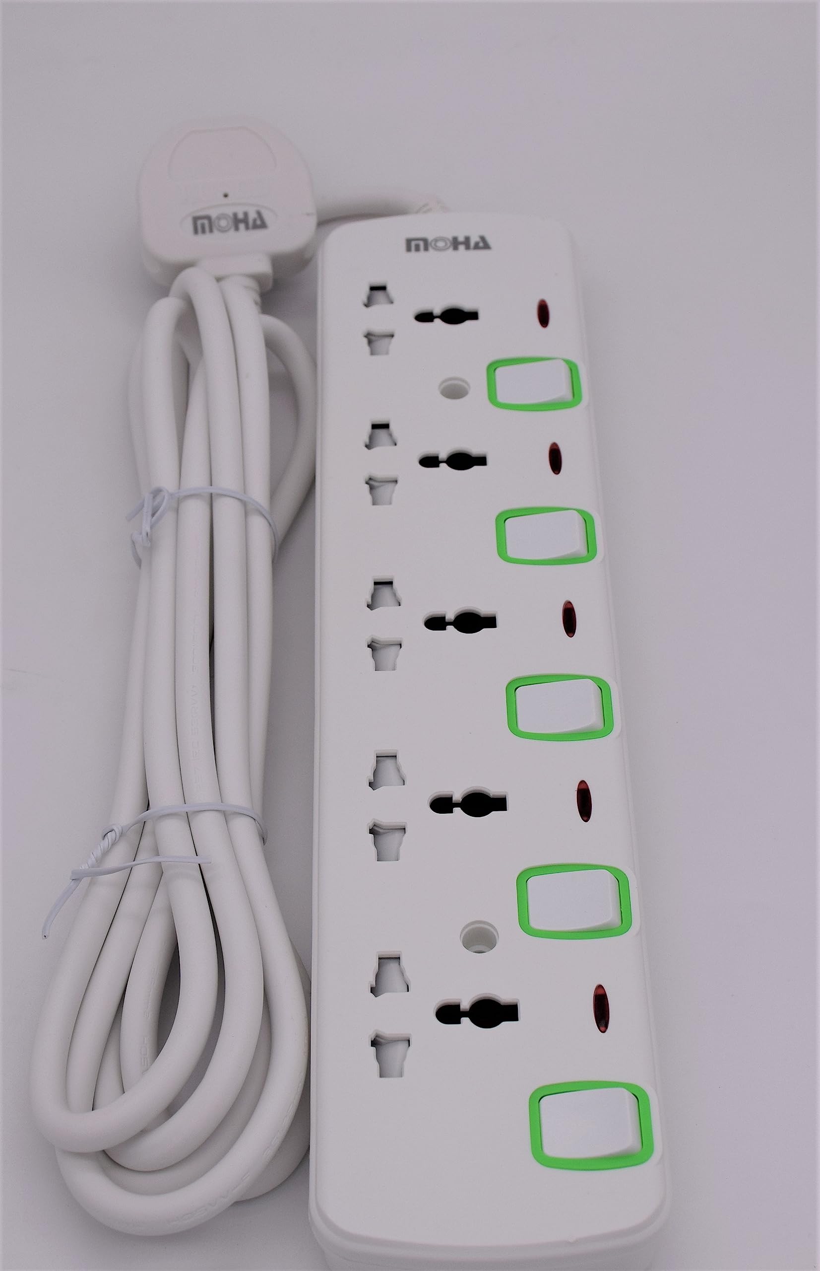 Moha 5 Way/5 Plug 3 meter Power Extension Strip with On/Off Switch for Televisions, Gaming Consoles, Home, Office, Single Switch and Indicate light, Max 13A, 3250W, AC 250V