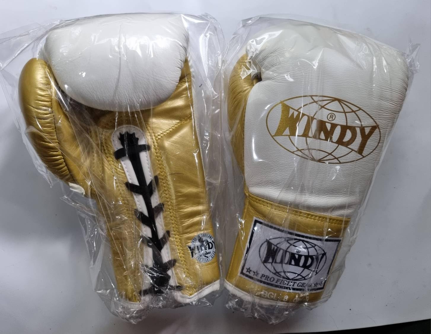 WINDY（ウィンディ）レースアップ（ひも式）ボクシンググローブ Amazon 