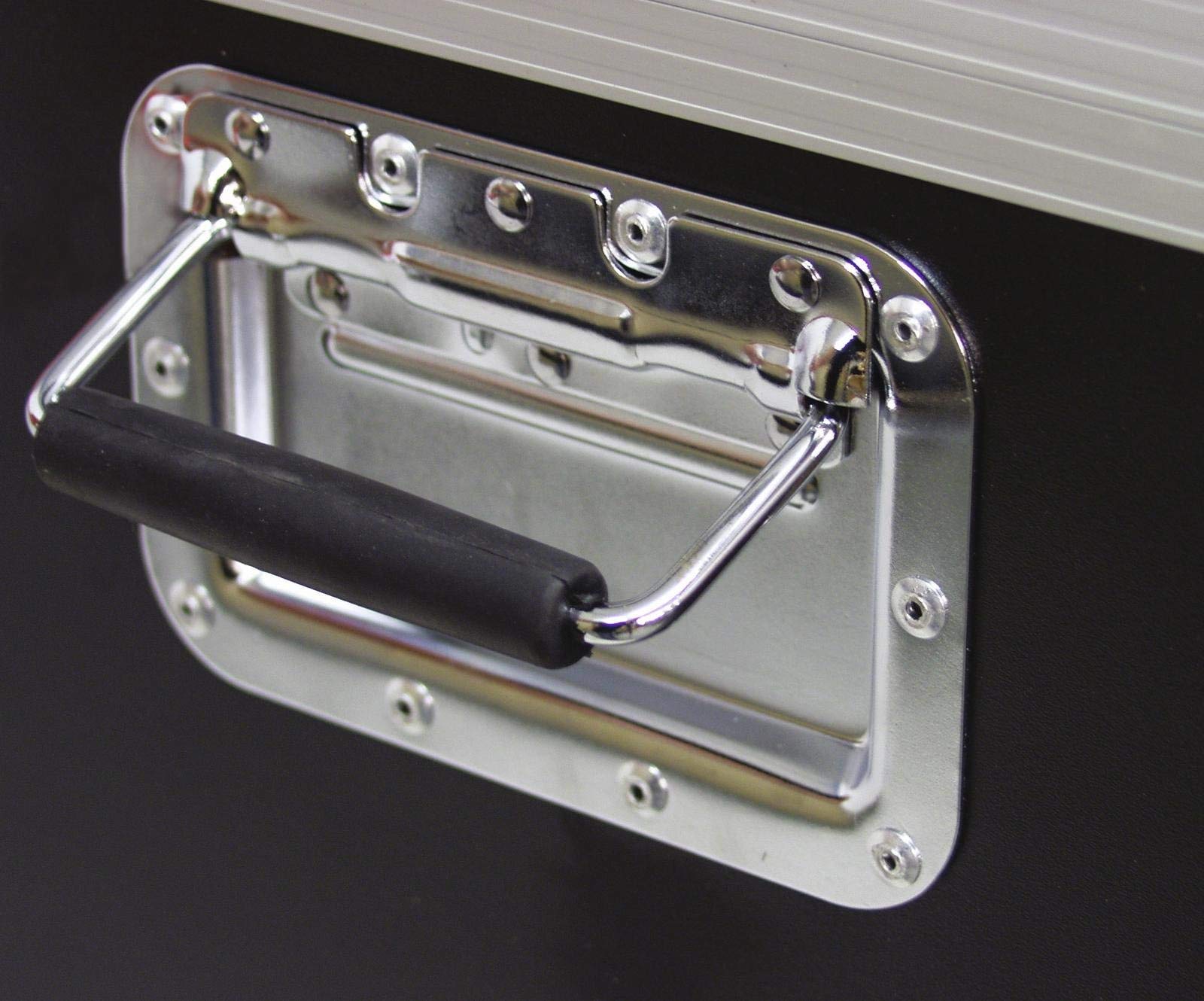 AAC Solid Pro U4040 · Case de Equipamiento