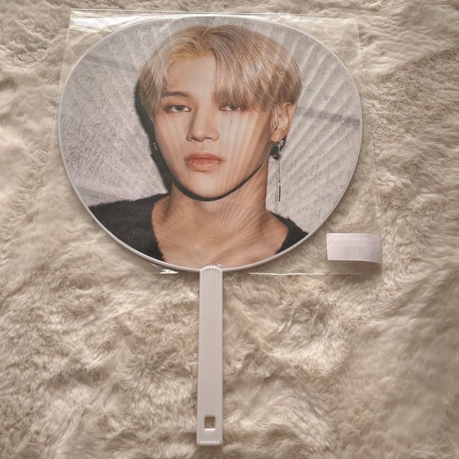 ATEEZ ウヨン グッズまとめ売り 公式 ateez aniteez md ウヨン ぬいぐるみ トレカ 付き - メルカリ