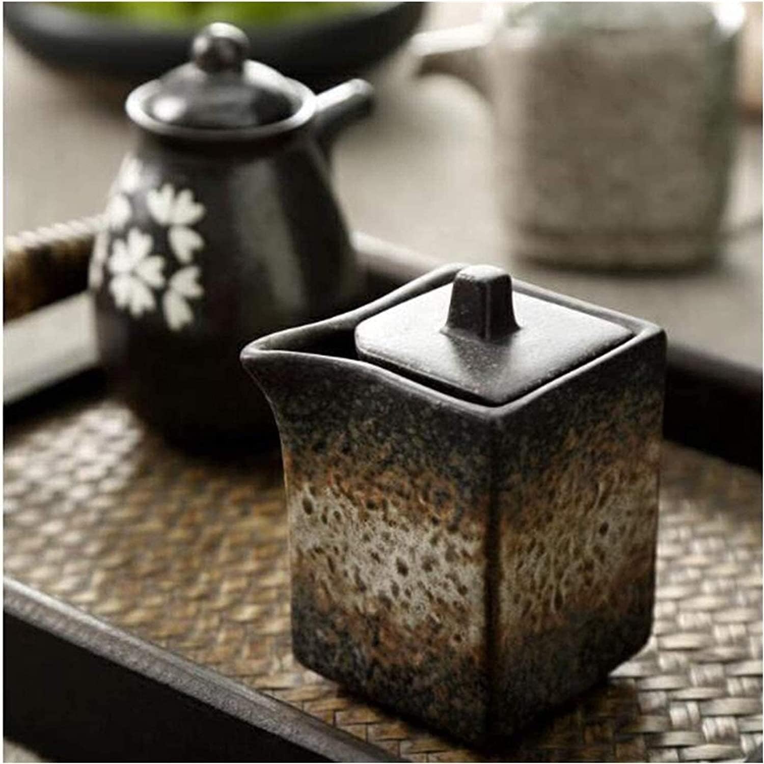 Oil and Vinegar Dispenser Oil and Vinegar Dispenser, Creative Ceramics Oil Bottles Ceramics Bottle Soy Sauce Vinegar Cruet Liquid Condiment cooking