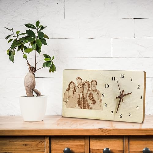 Miniatura 2 de Reloj de madera personalizado con foto, reloj de escritorio grabado con texto personalizado, reloj de pared para decoración de habitación, regalos
