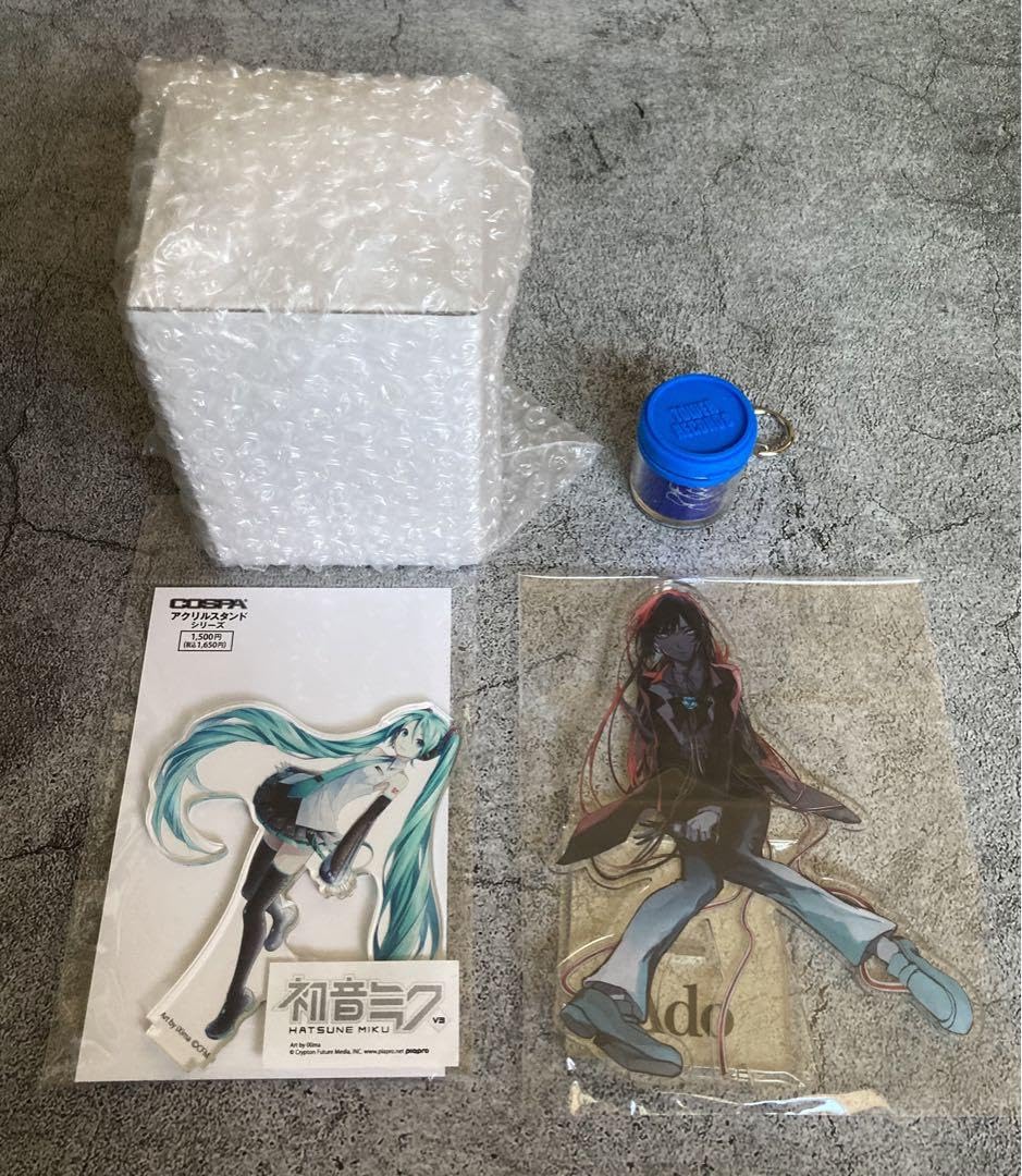 Amazon.co.jp: Ado & ミク アクリルスタンド 銀テープ 限定商品 4点 