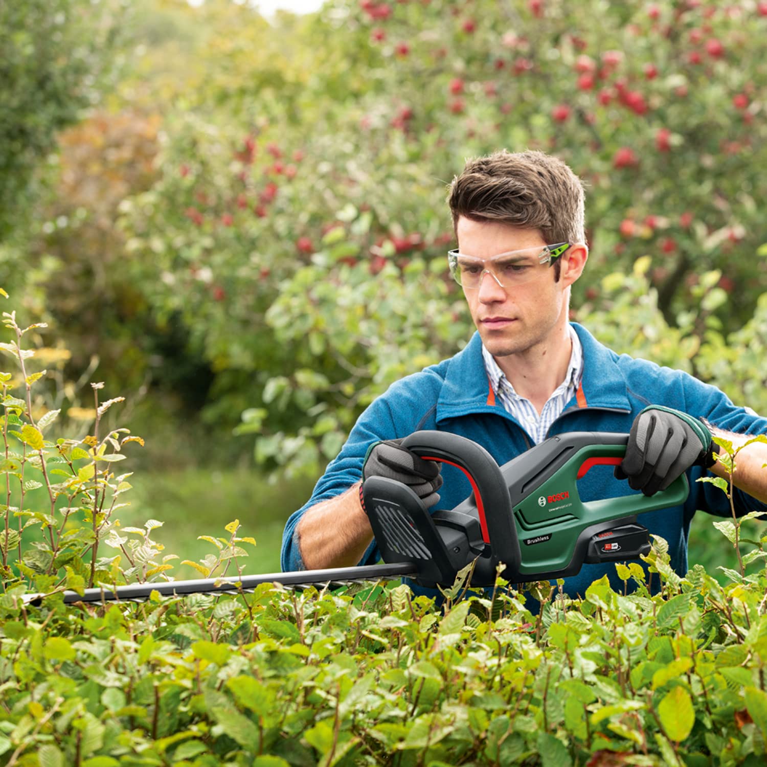 Image secondaire de Taille-Haies Sans Fil Bosch UniversalHedgeCut 18V-50 avec Gants XL