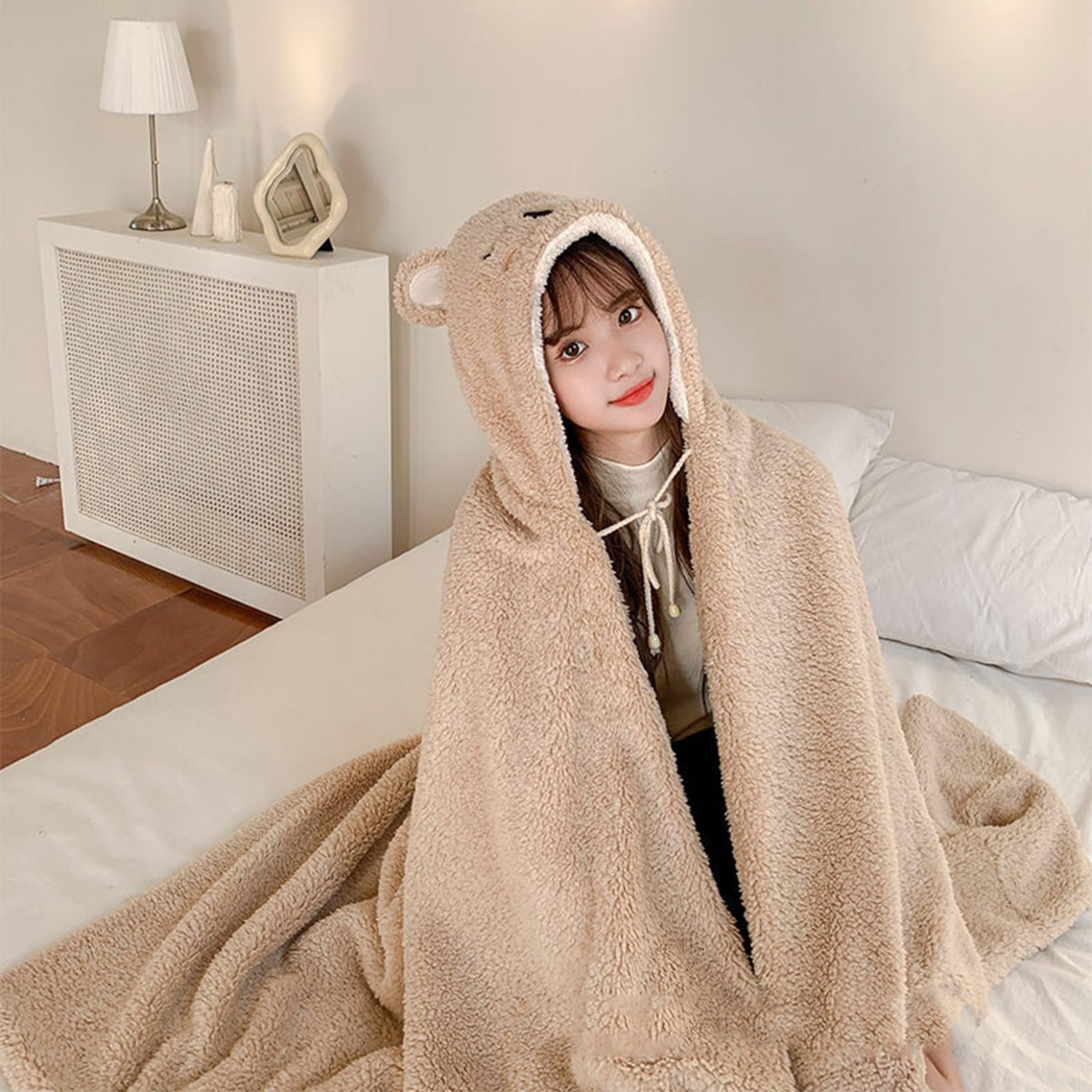 Amazon｜着る毛布 コアラ型 レディース ポンチョにもなる2way フード付