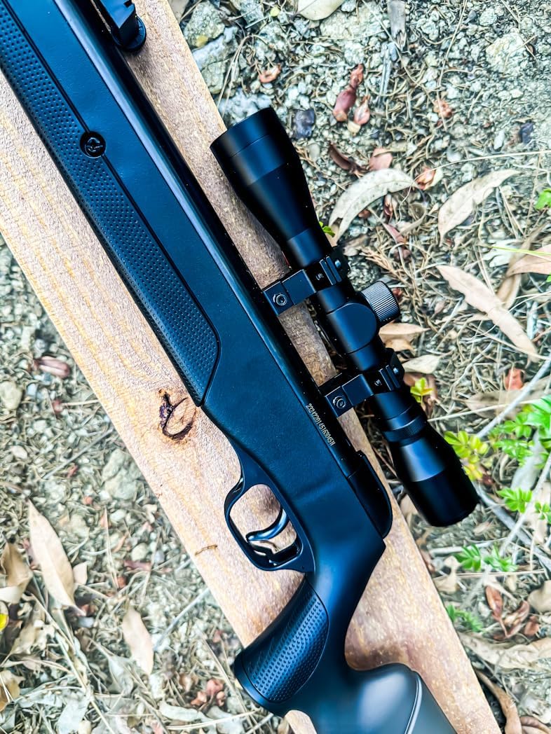 Air Rifle 4.5/5.5mm Caliber Hunting Pellet Gun .177 / .22 Safety 500/600 FPS 4x32 Scope and 200 Pack of Caliber