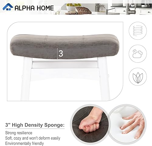 Miniatura 4 de ALPHA HOME Juego de 2 taburetes de bar, taburetes de cocina de madera maciza con cojín de piel sintética gris, taburetes de bar con base de madera