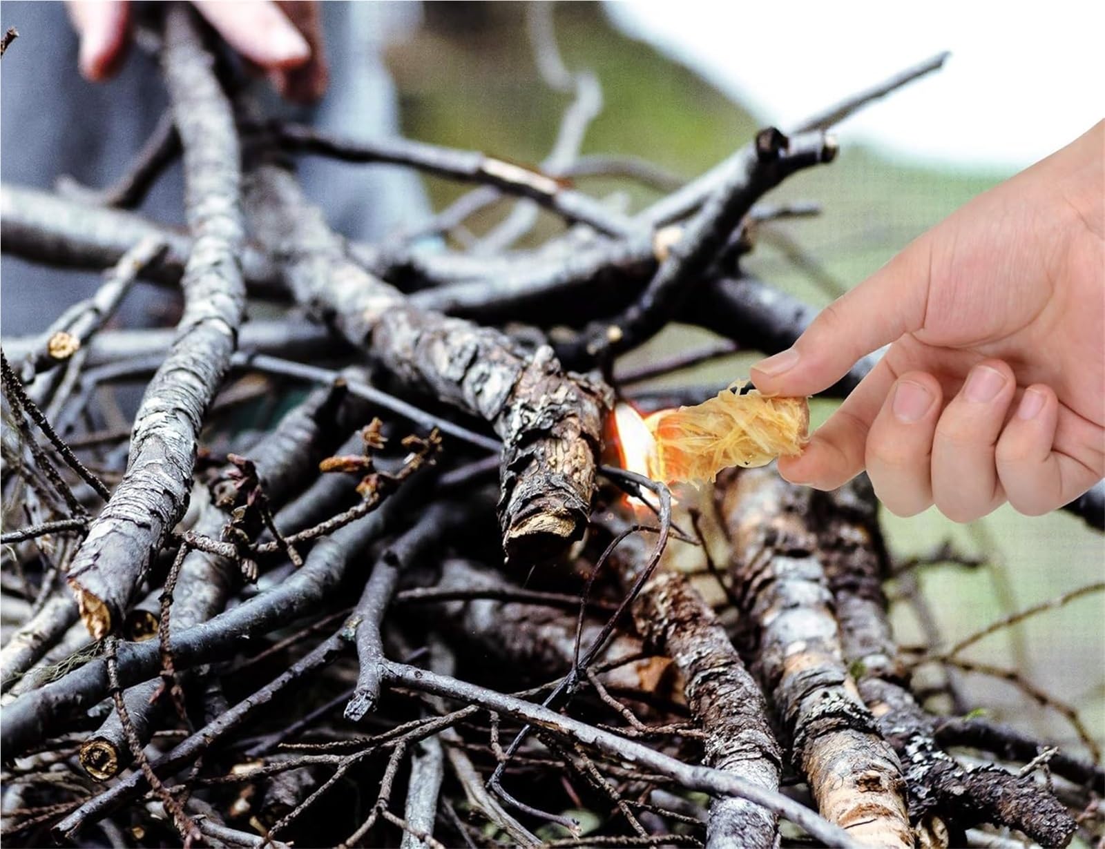 Accendifuoco Naturale for falò, 100 Pezzi Accendifuoco Naturale Impermeabile, Accendifuoco a Legna rapido for Camino, Stufa a Pellet, braciere, affumicatore, Barbecue, Camino, Forno for Pizza