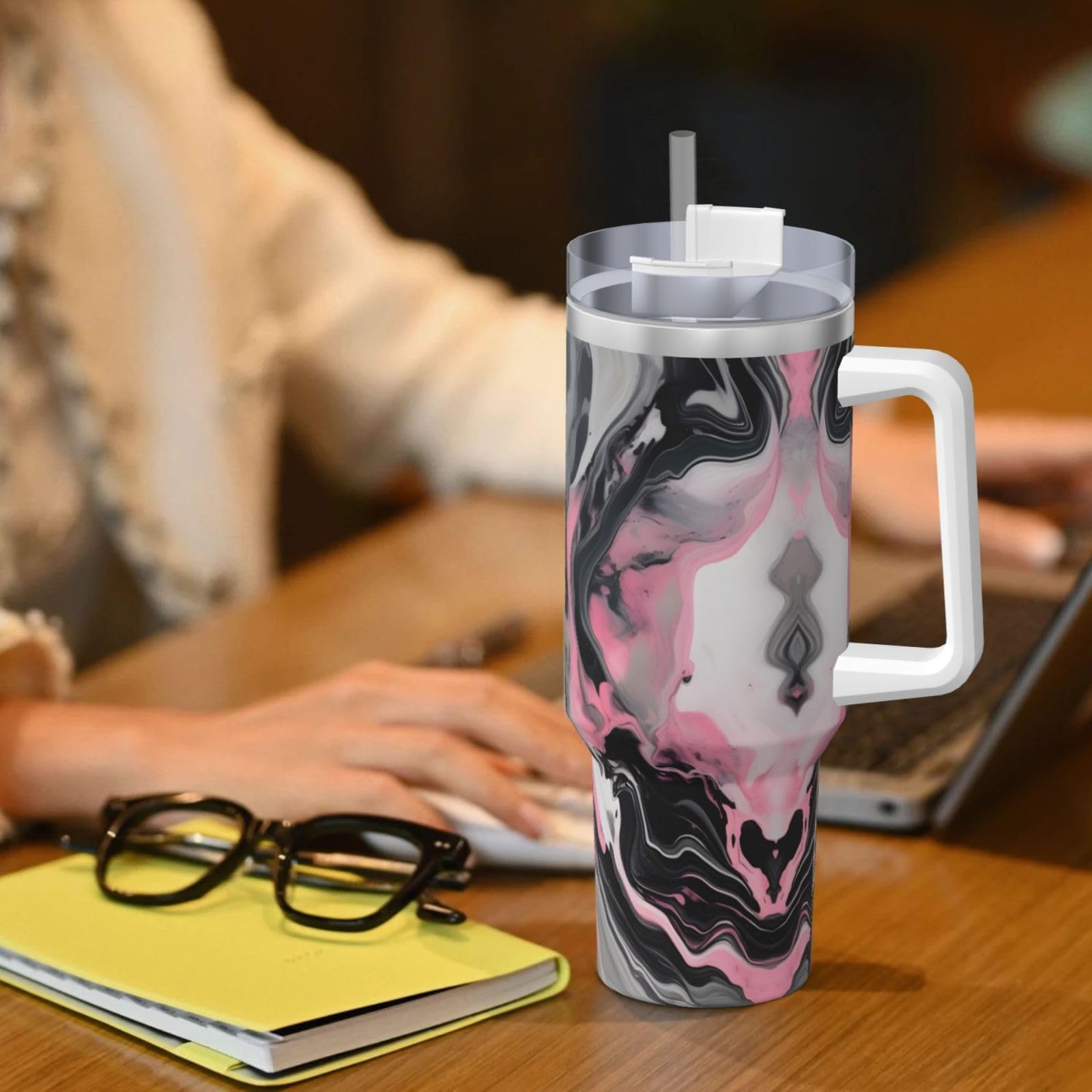 Wasserflasche aus Edelstahl, doppelwandig, isoliert, mit Griff und Strohhalm-Deckel, 1,2 l, Rosa mit abstrakter Tinte, Marmor-Grau