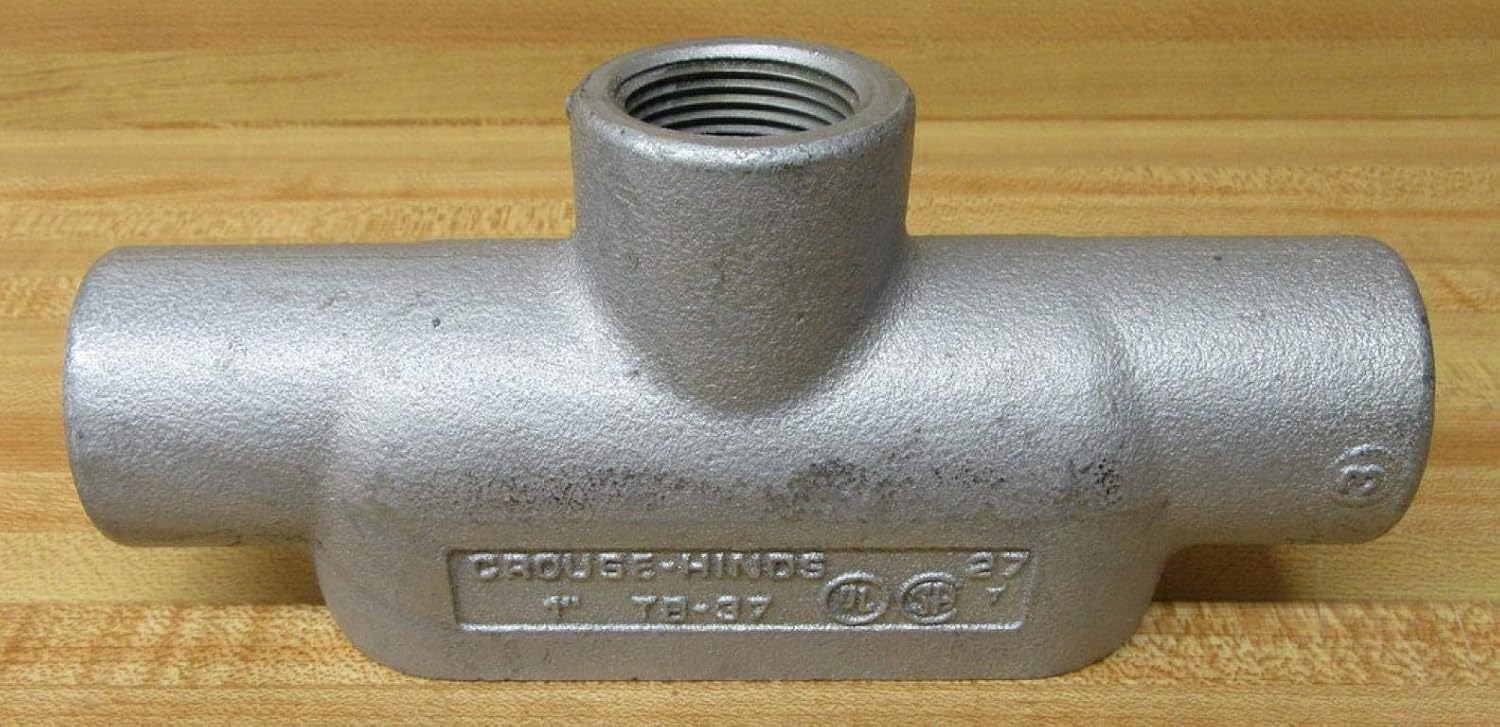 CROUSE HINDS TB37 TB Type, 7 Form, 1INCH NPT, Conduit Body, Iron Alloy, 3PORT